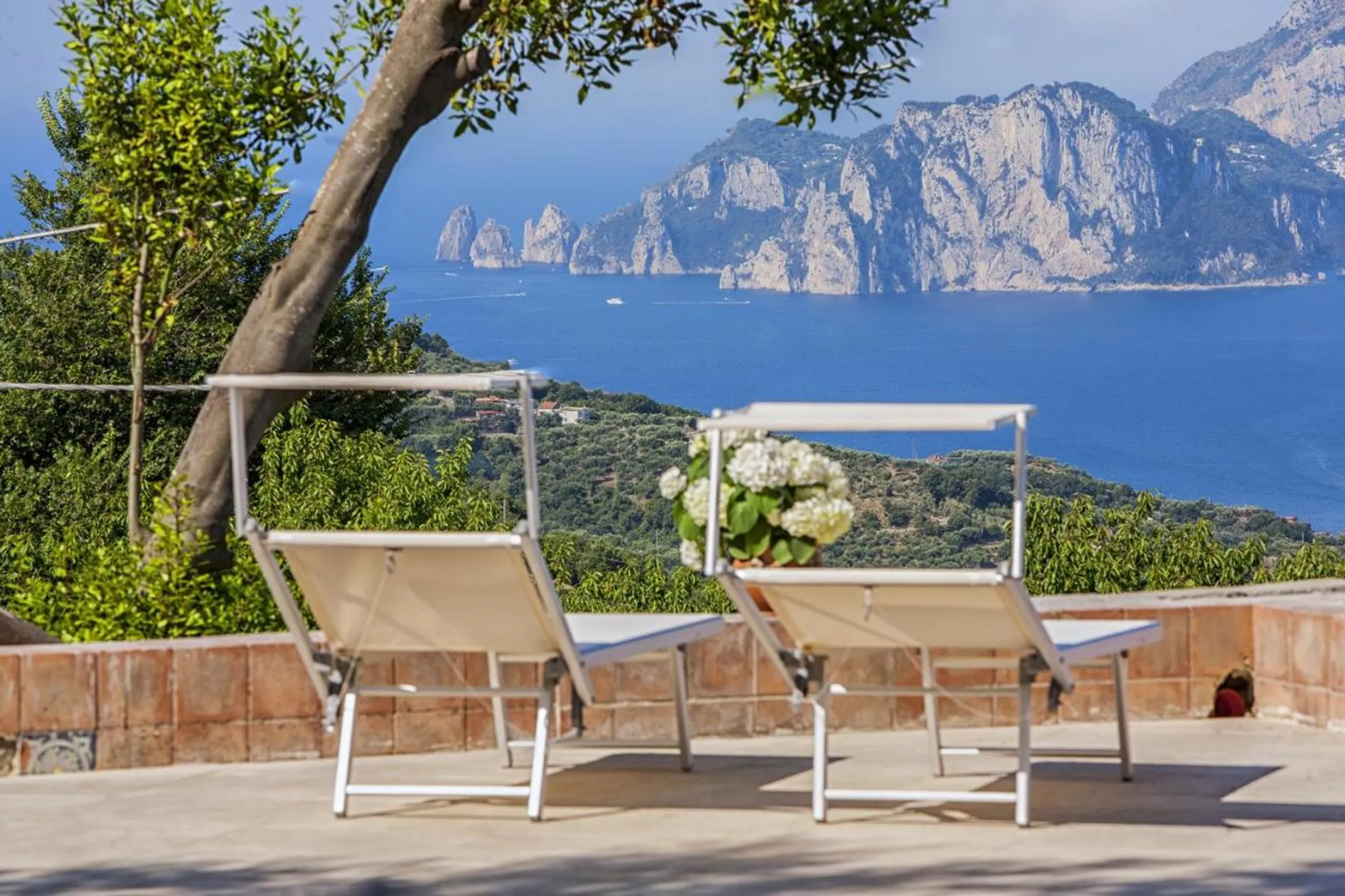 Splendid Almafian Tranquility with Infinity Pool and Panoramic Views — photograph 3