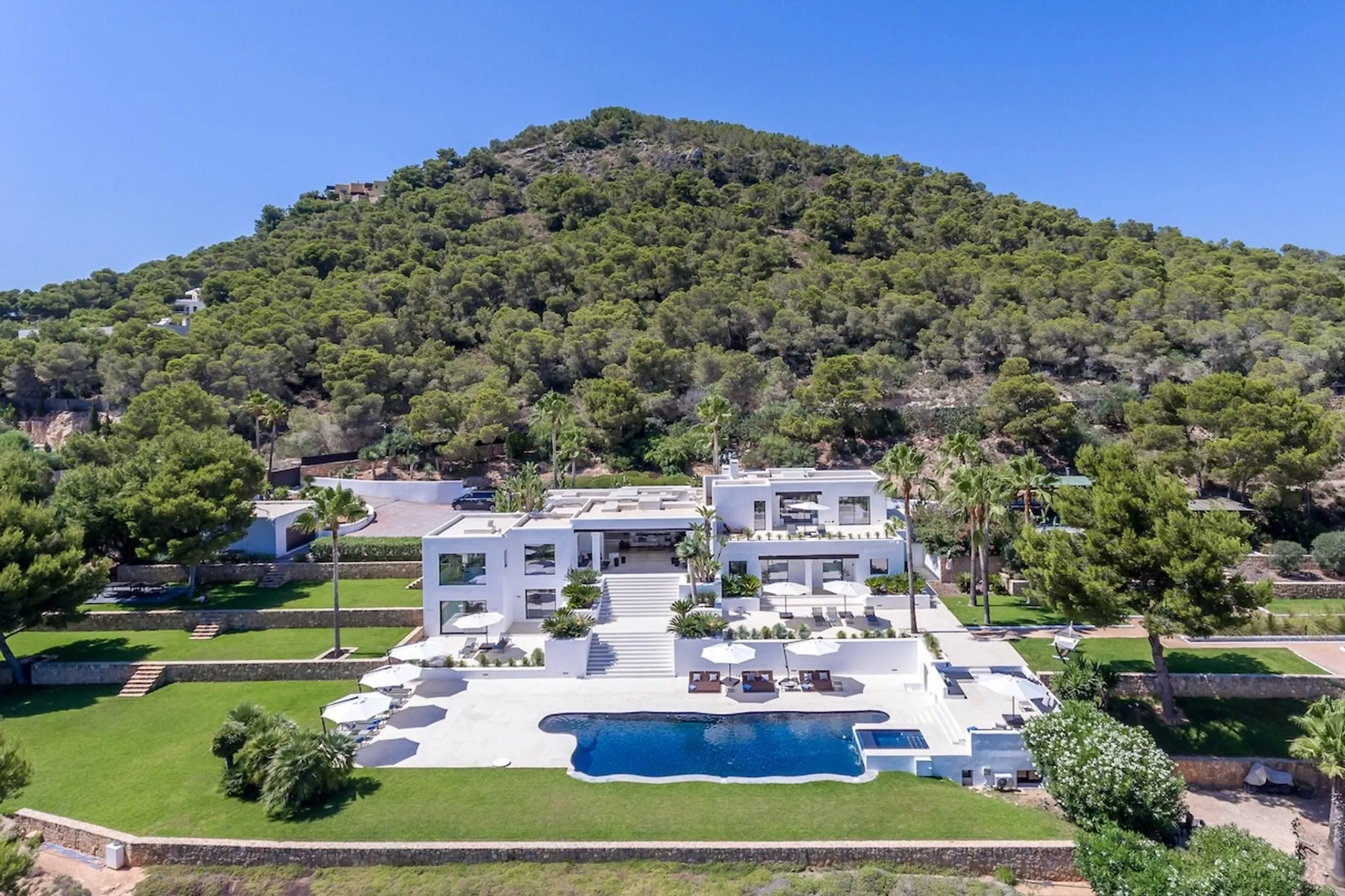 Deluxe Modern Villa with Pool and Sweeping Sea Views, Talamanca