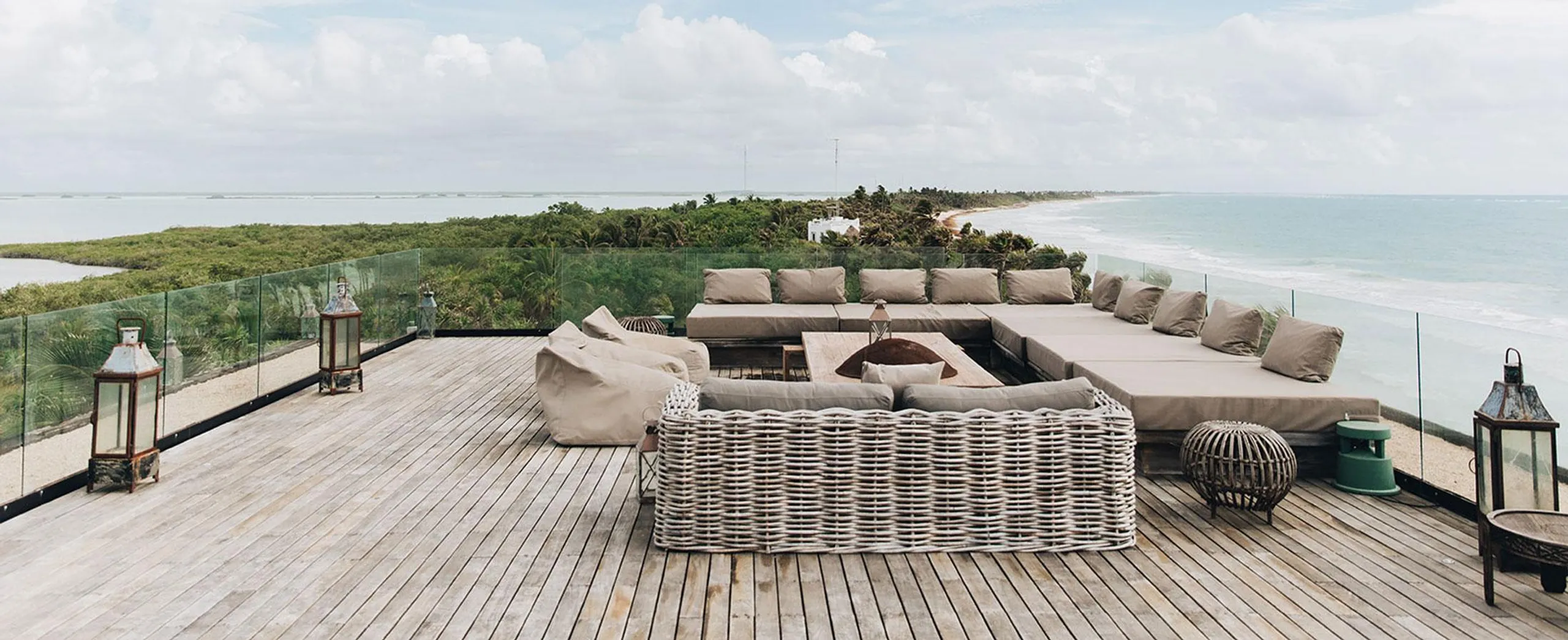 Private and Secluded Captivating Eco-Luxe Villa with Pool and Ocean Views — photograph 7