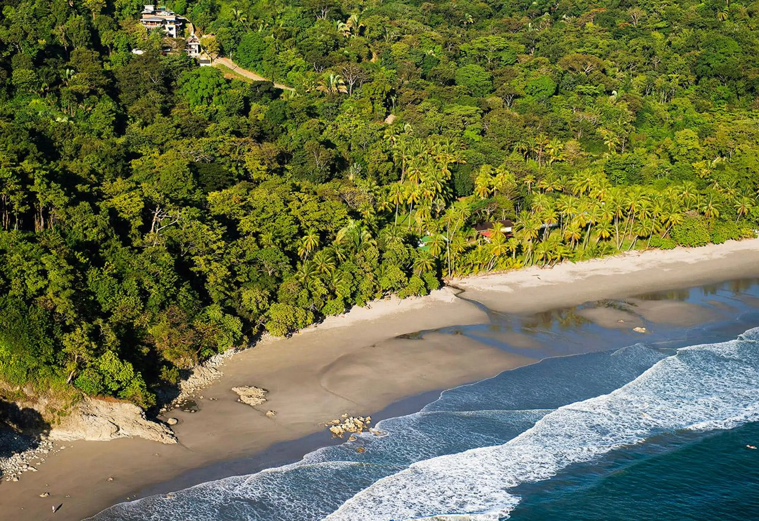Breathtaking Villa with Infinity Pool and 180-Degree Pacific Ocean View — photograph 6