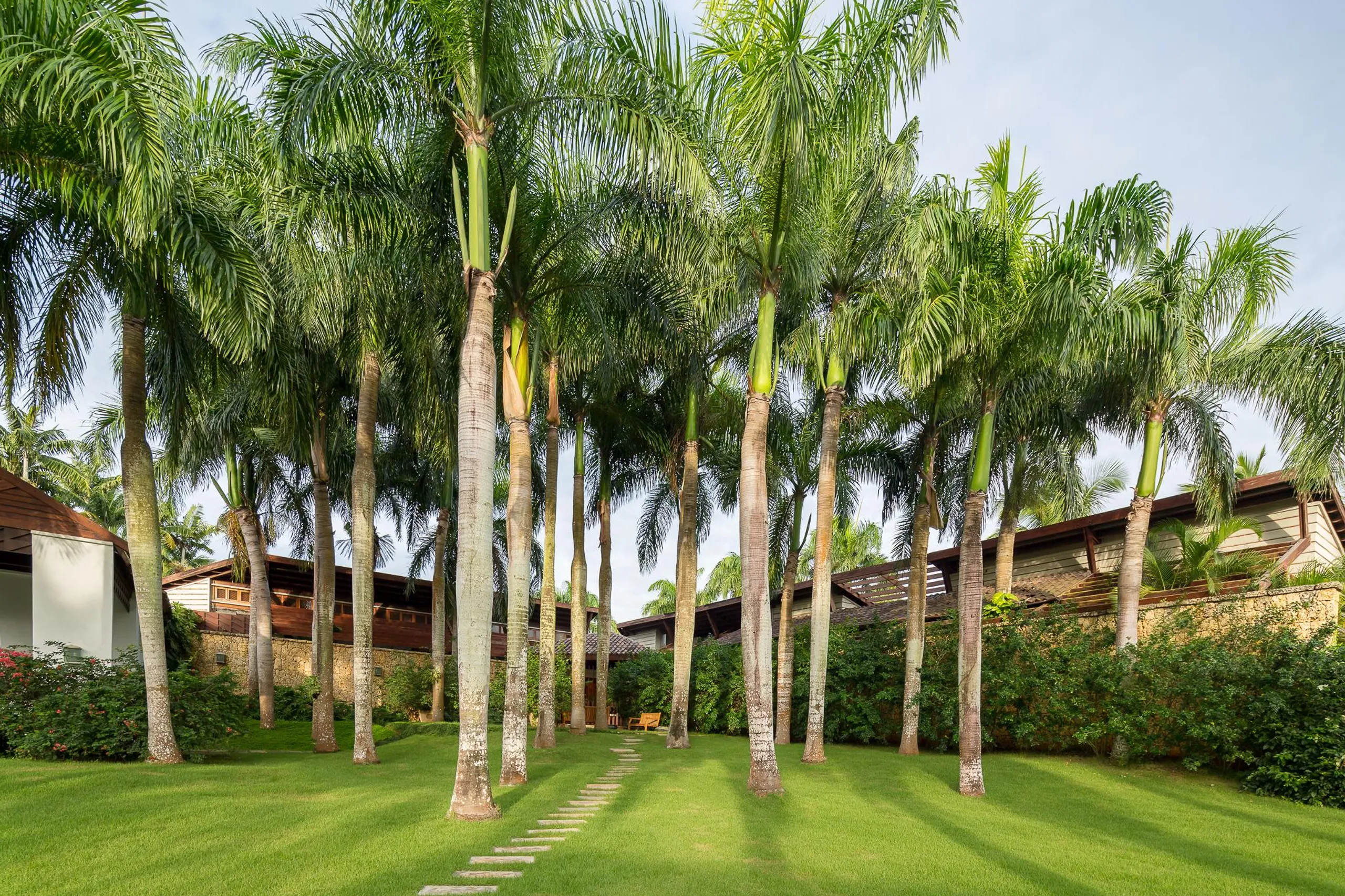 Elegant Casa de Campo Estate with Large Private Pool and Amazing Gardens — photograph 7