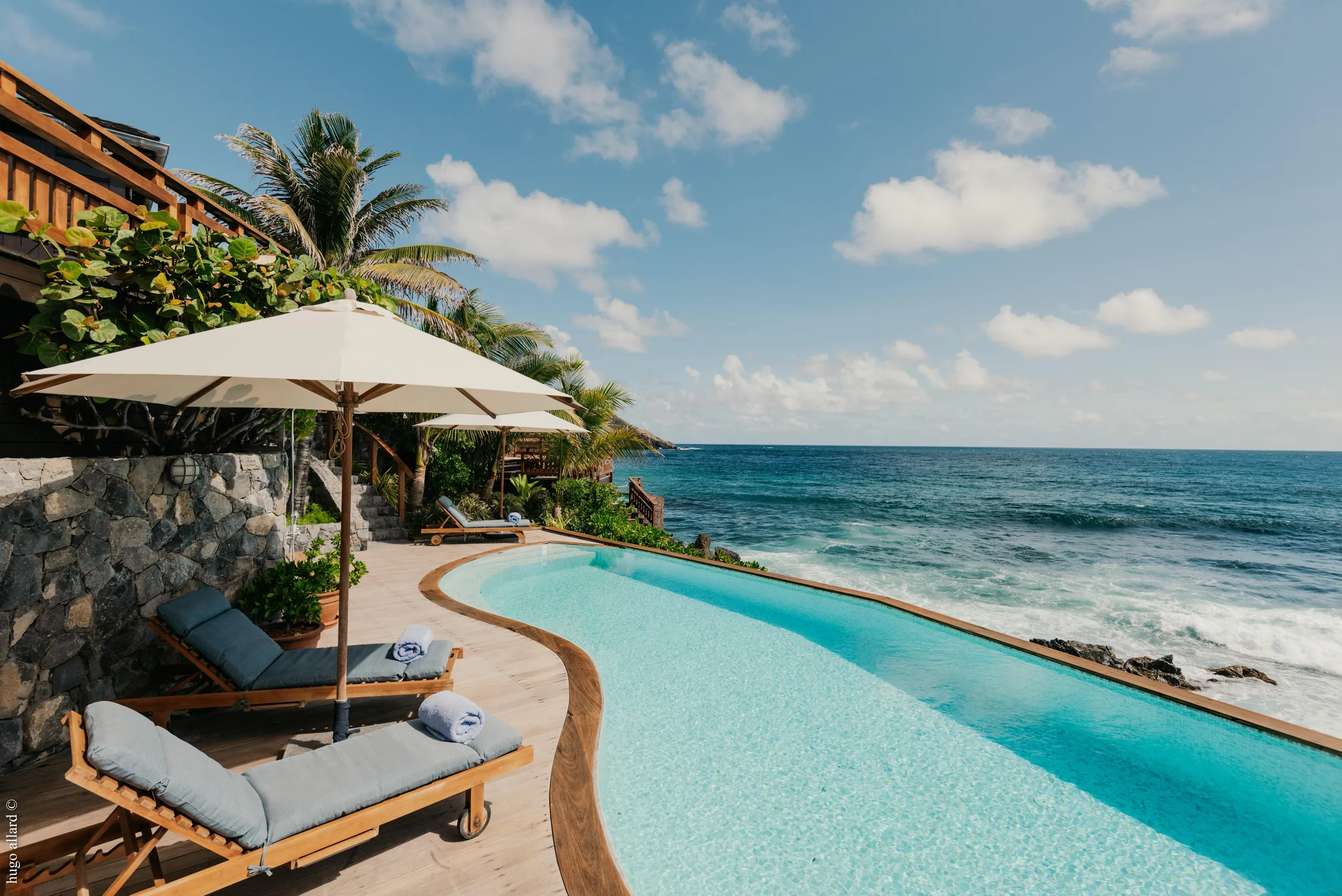Majestic Oceanside Villa with Invigorating Pool, Toiny