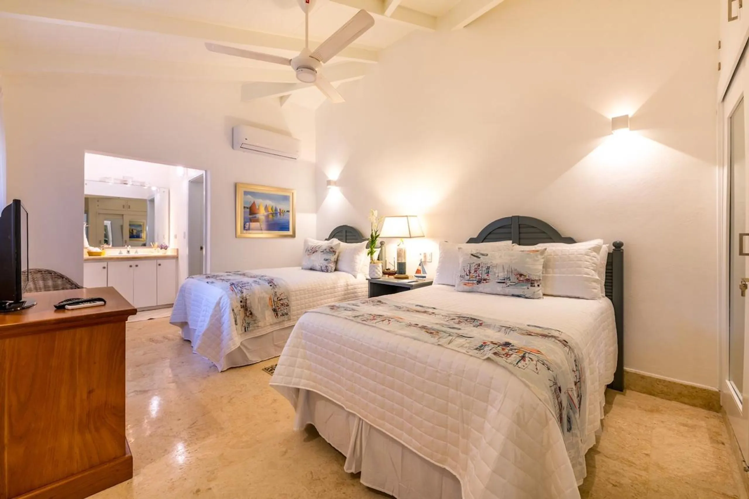 Deluxe Relaxation in Casa de Campo with Secluded Pool, Jacuzzi and Golf Course Nearby — photograph 12