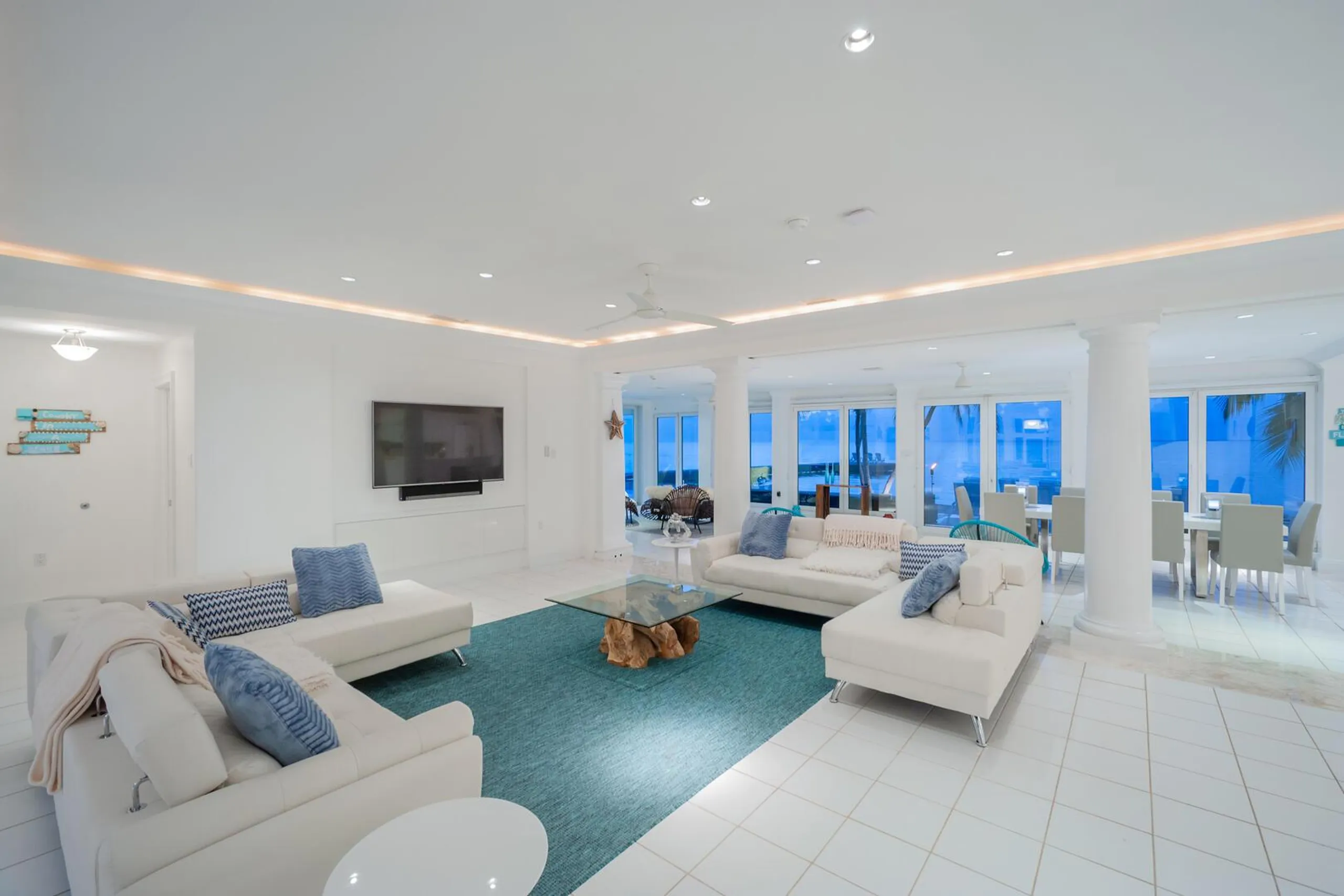 Cayman Kai Crystal Waters Estate with Private Resort Pool,  Beach, and Dock — photograph 8