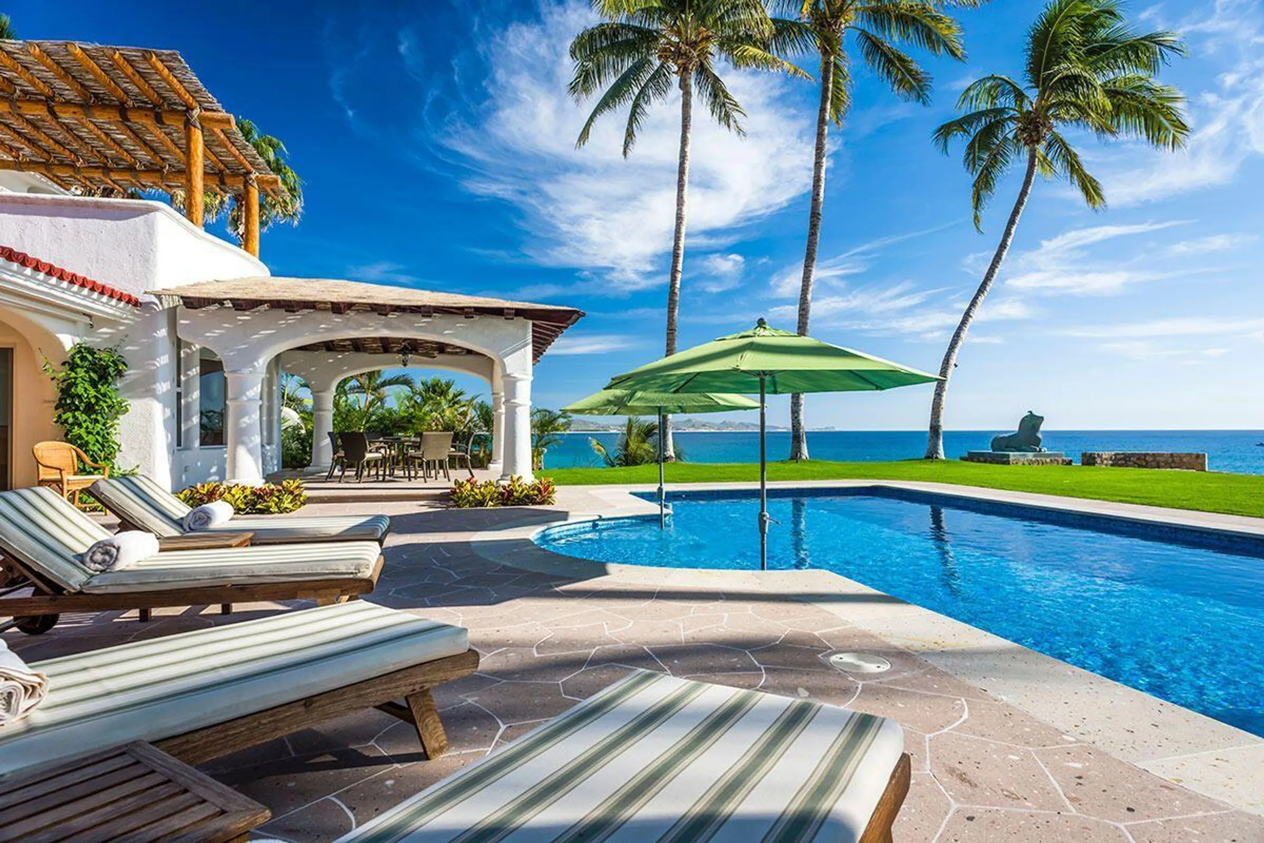 Impressive Palmilla Norte Villa with Pool and Ocean Views; — photograph 4