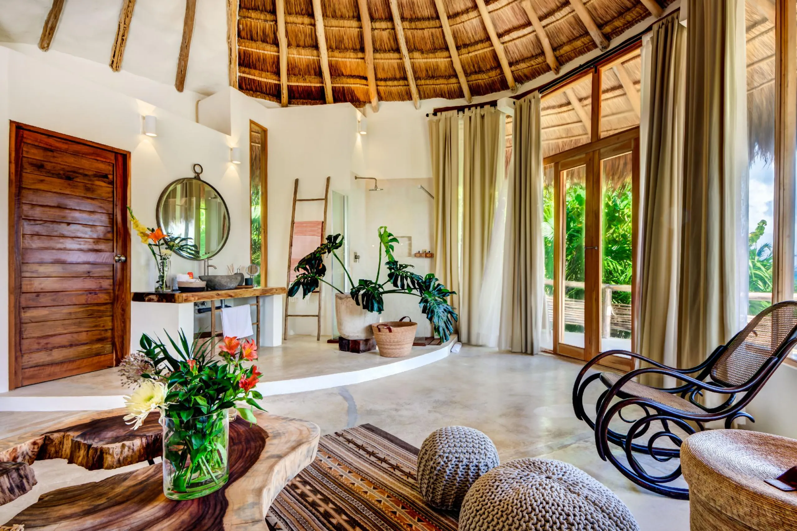 Tropical Luxury Tulum Villa Just Steps to the Beach — photograph 10