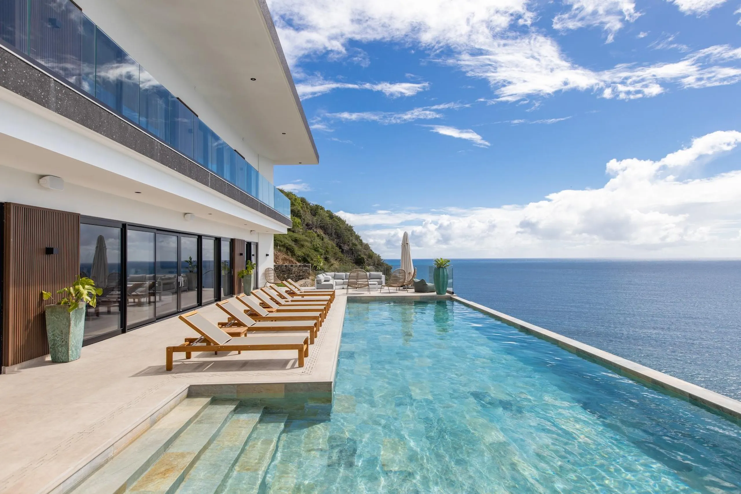 Indigo Bay Villa: A Masterpiece of Modern Design on Sint Maarten's Coast — photograph 6