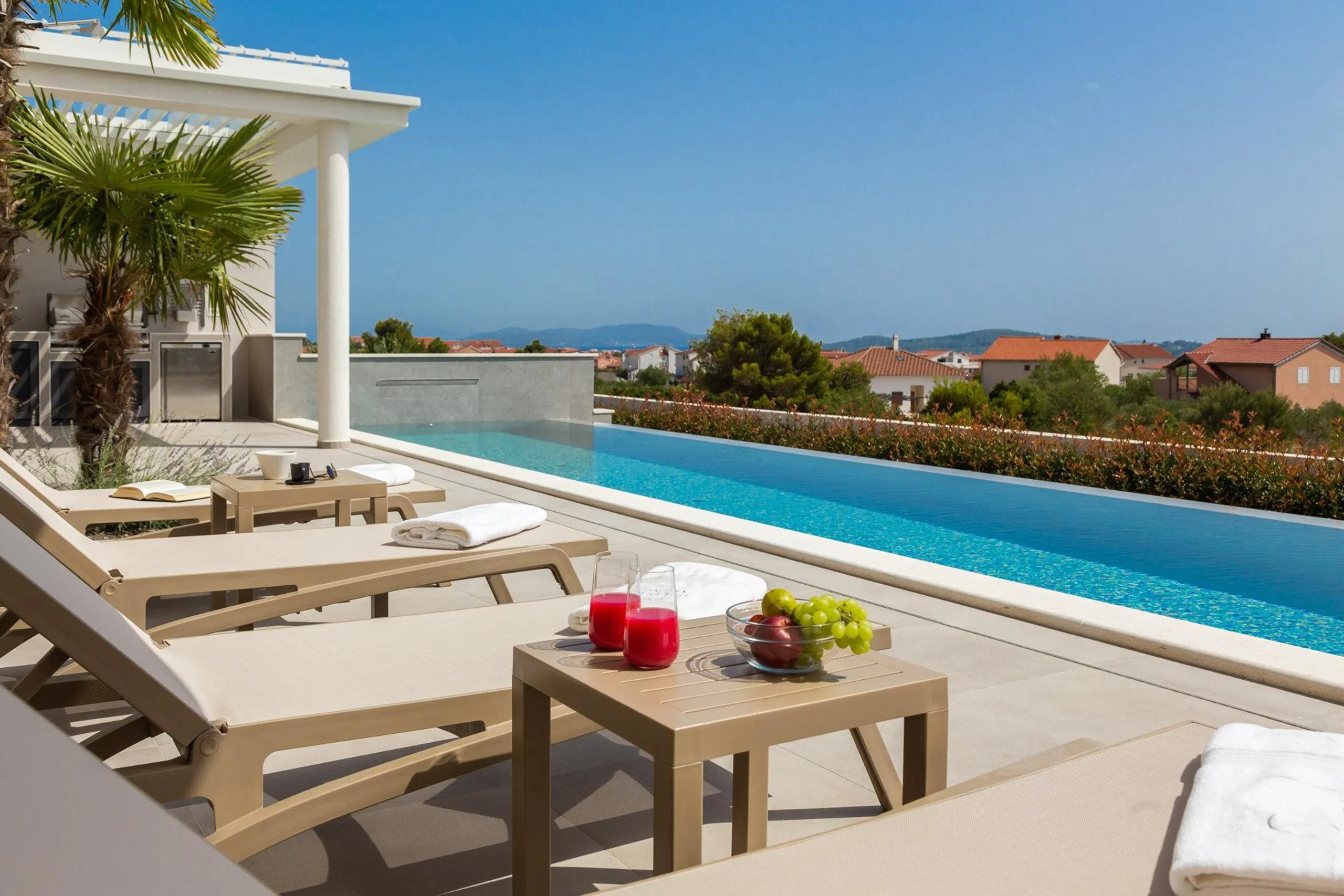 Chic Villa with Pool and Olive Grove Lounge in Scenic Vodice — photograph 11