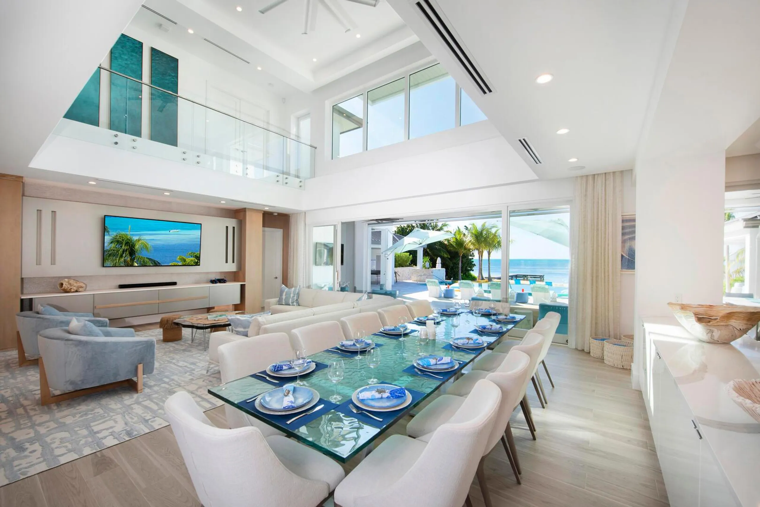 Cayman Ocean Front Grand Estate with Infinity Pool and Incredible Ocean Views — photograph 7