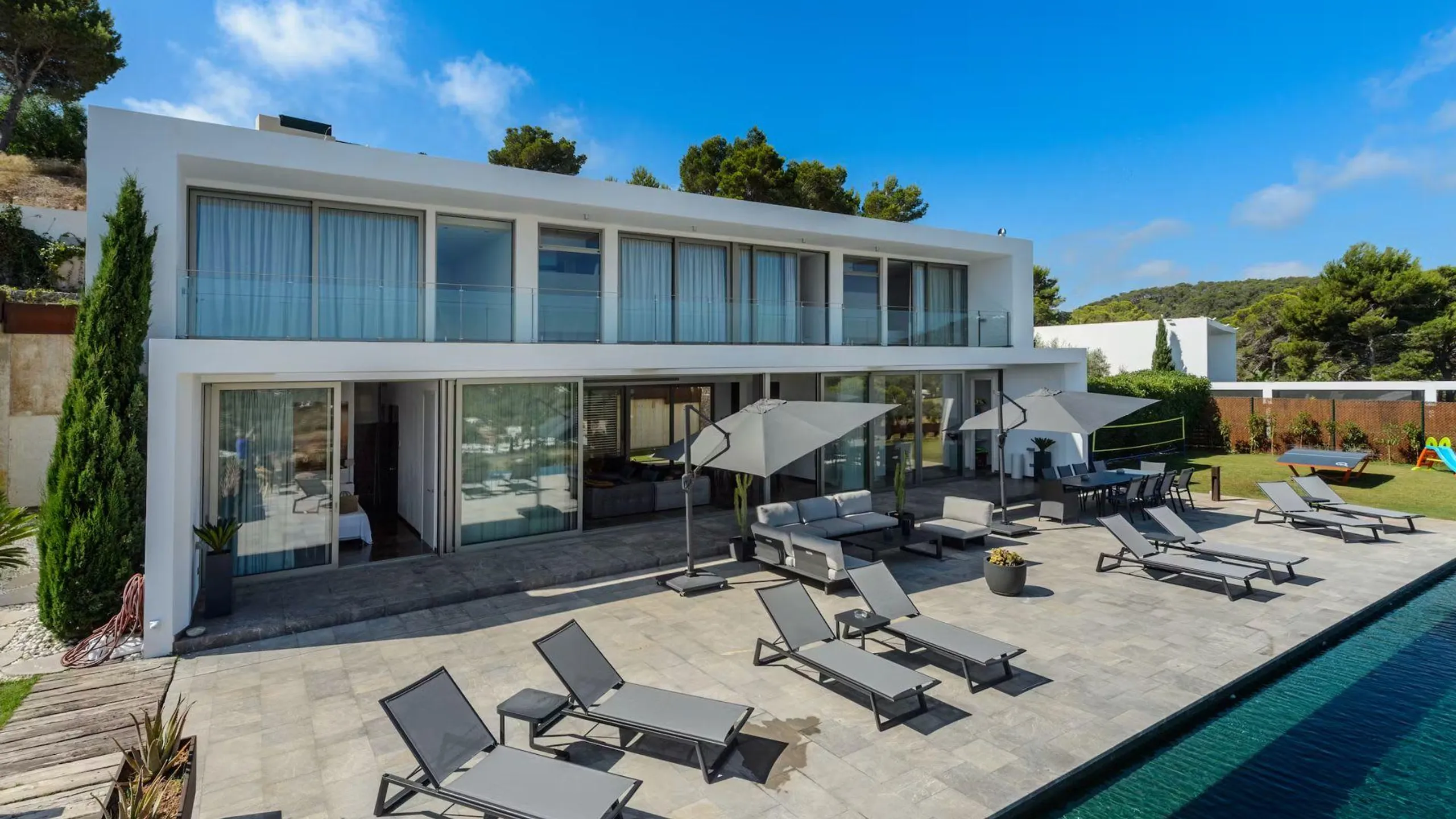 Sophisticated Modern Villa with Private Pool, and Panoramic Views, Eivissa