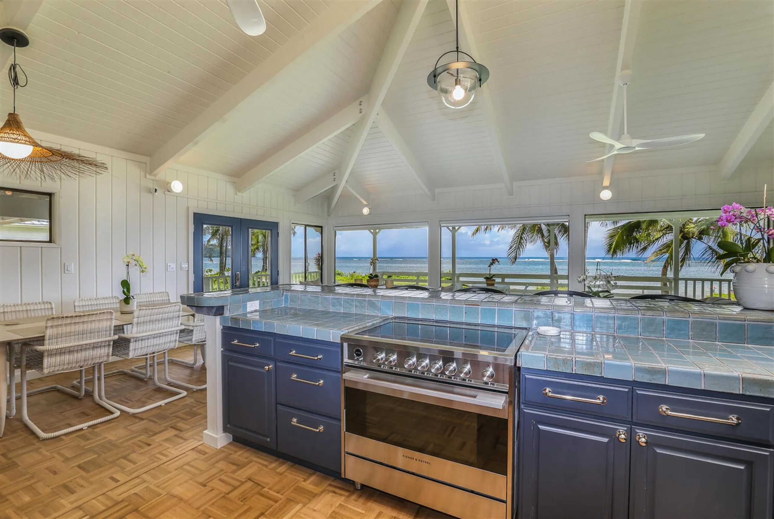 Kauai North Shore Ocean Front Villa with Stunning Ocean Views — photograph 9