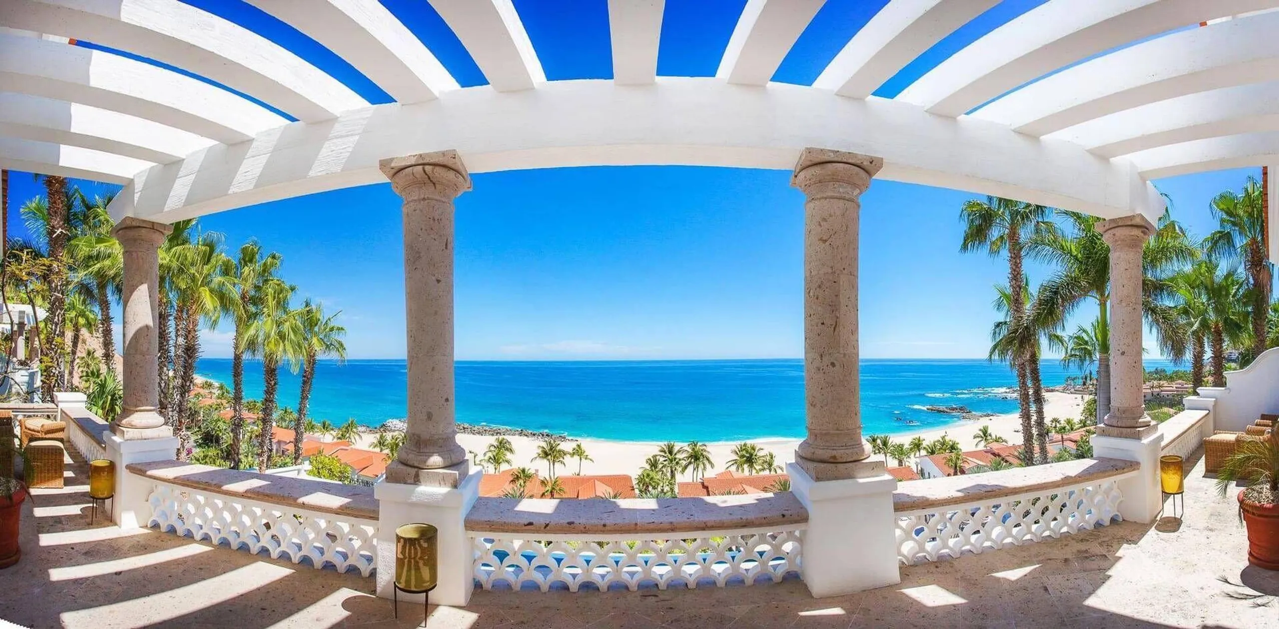 Gorgeous Villas Del Mar Luxury Estate with Private Pool and Ocean Views — photograph 8