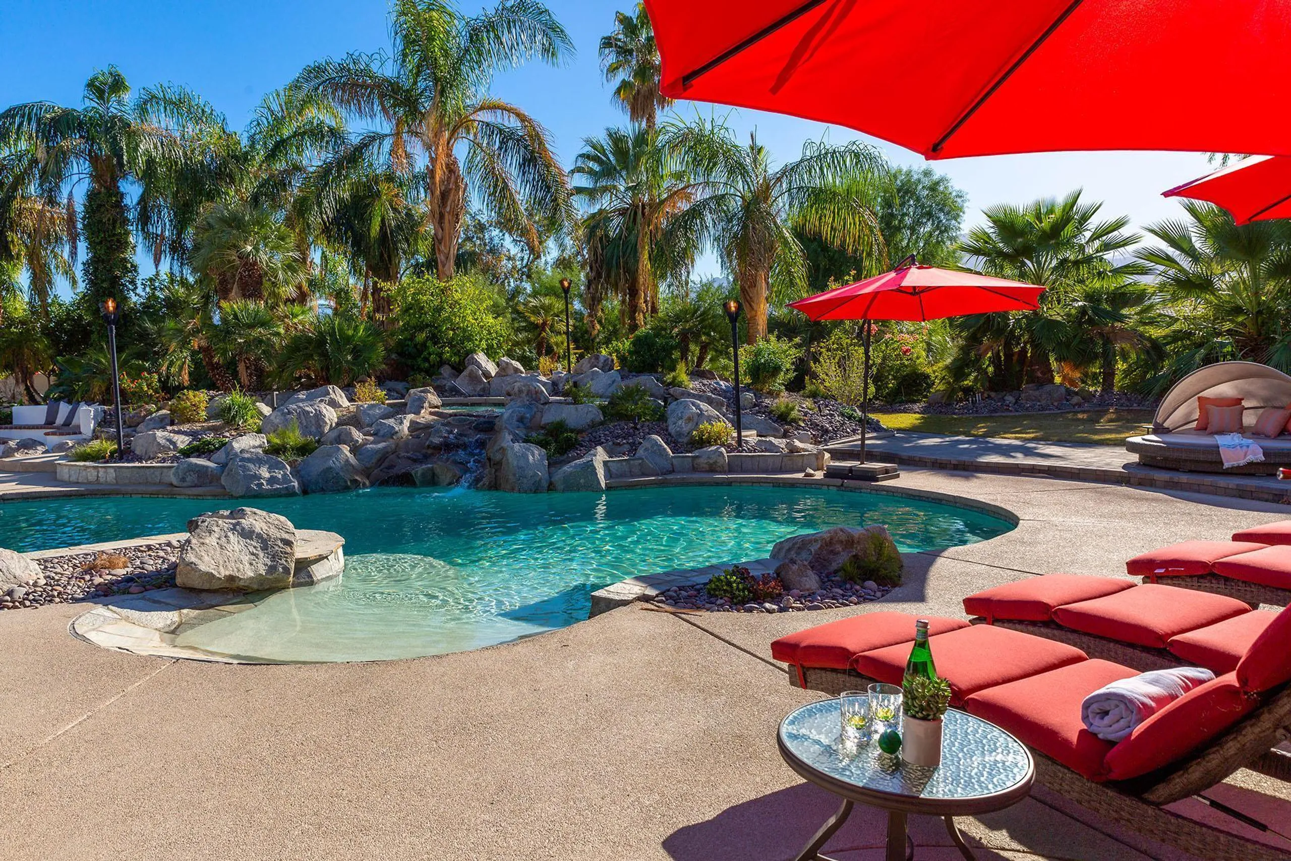 Private Paradise Villa with Resort Style Pool and BBQ Pavilion, La Quinta