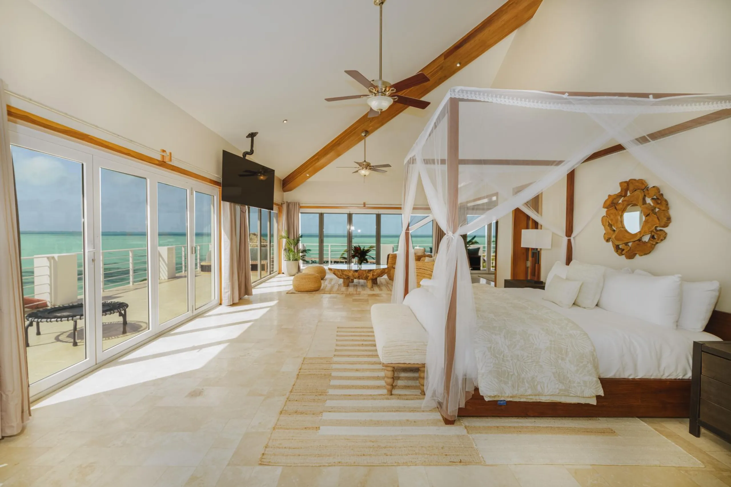 All-Inclusive Belize Island Oasis with Villas, Chef, Cocktails & Water Adventures — photograph 11