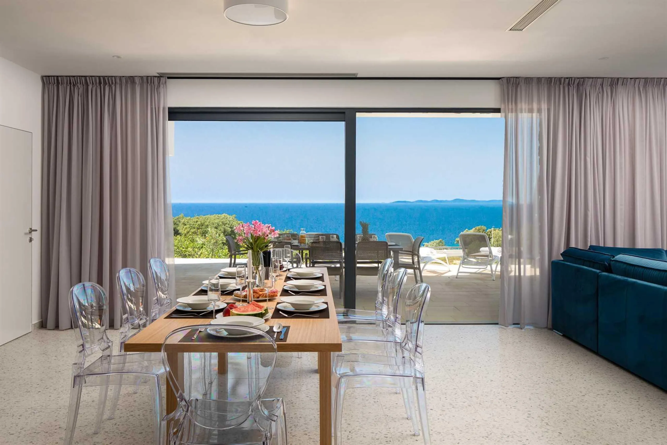 Stylish Villa in Primosten with Private Infinity Pool and Sea Views — photograph 8