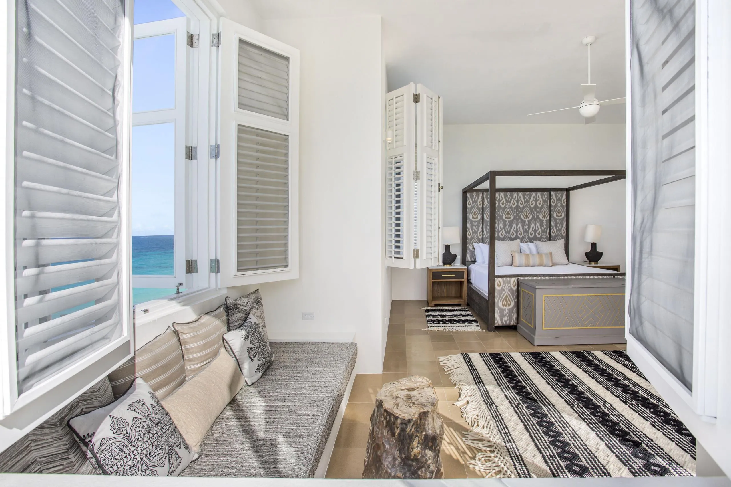 Palatial Long Bay Villa with Invigorating Pool and Walks to Beach — photograph 11