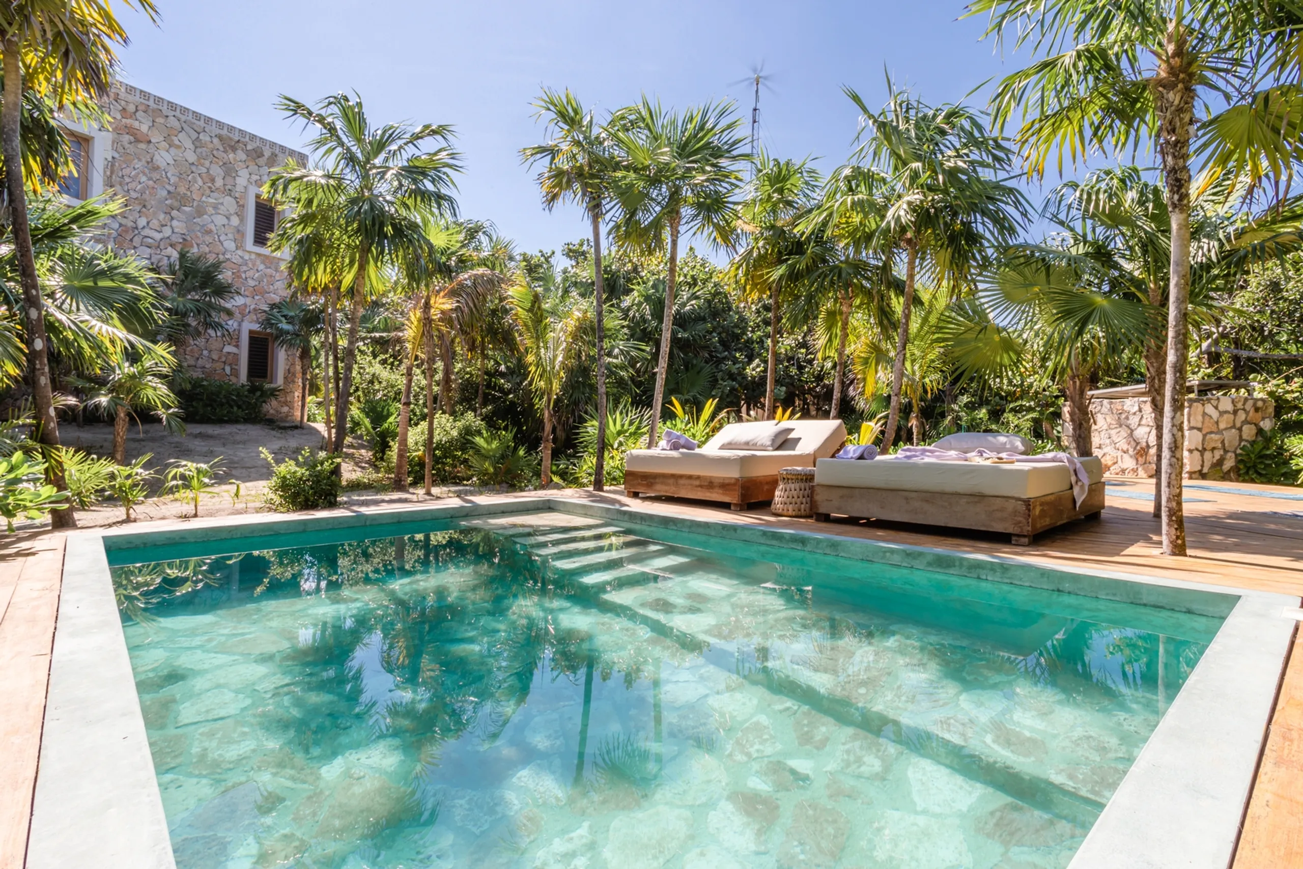 Breathtaking Sian Ka’an Beach Villa: Oceanfront, Rooftop Pool & Jungle Escape — photograph 4