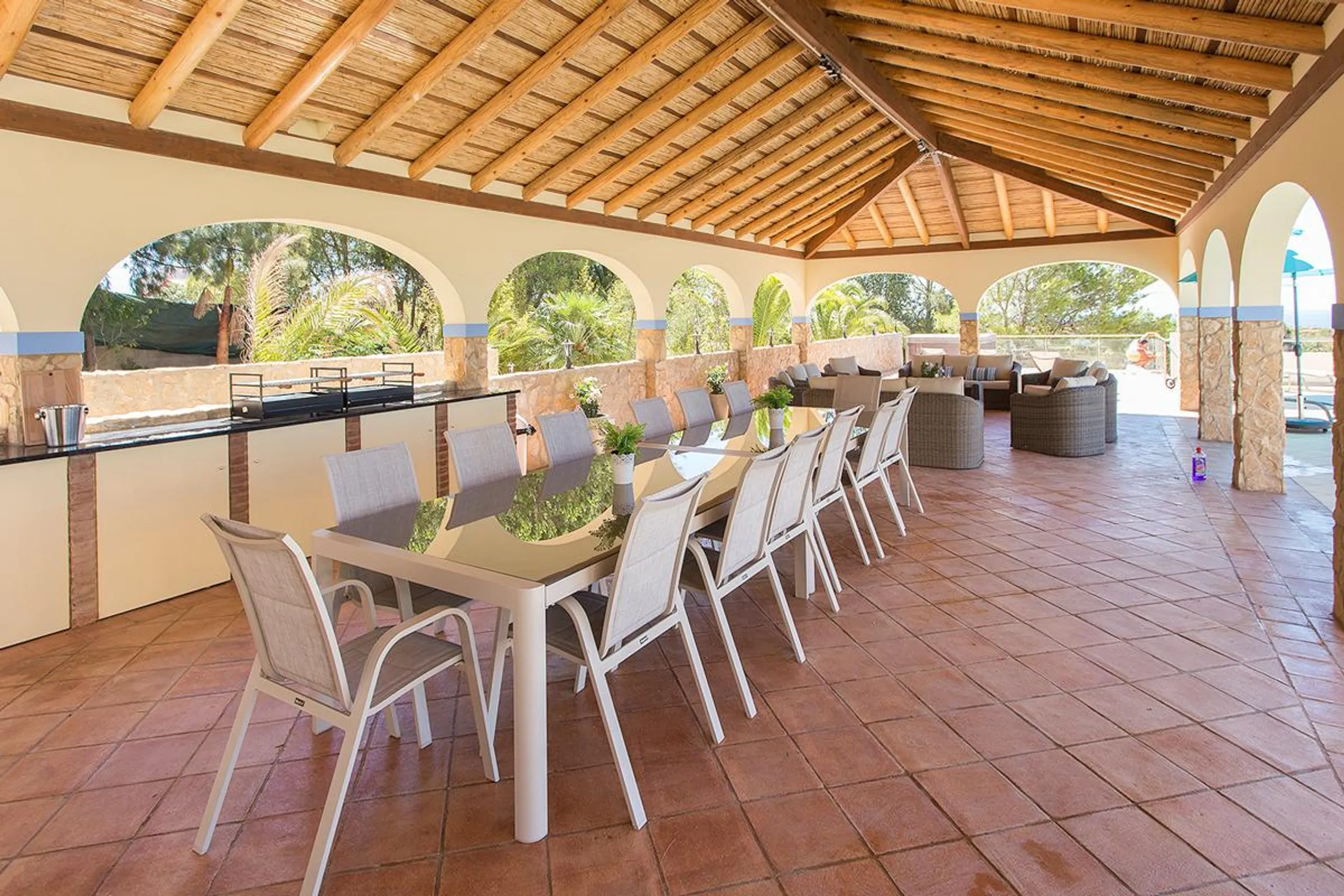 Extraordinary Modern Villa with Private Pool and Panoramic Sea Views — photograph 9