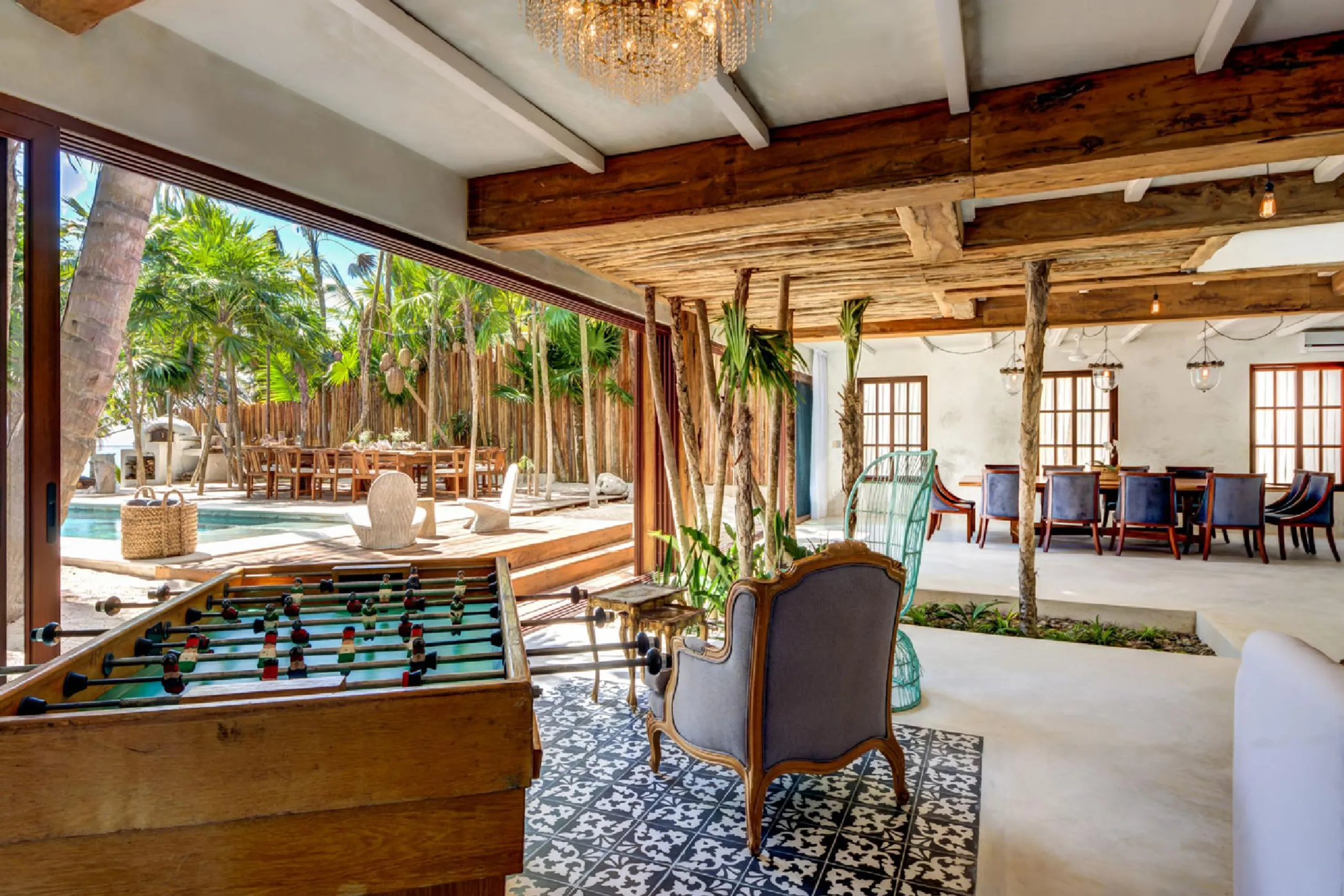 Soliman Bay Private Beach Front Estate with 2 Pool and Amazing Lush Grounds — photograph 12