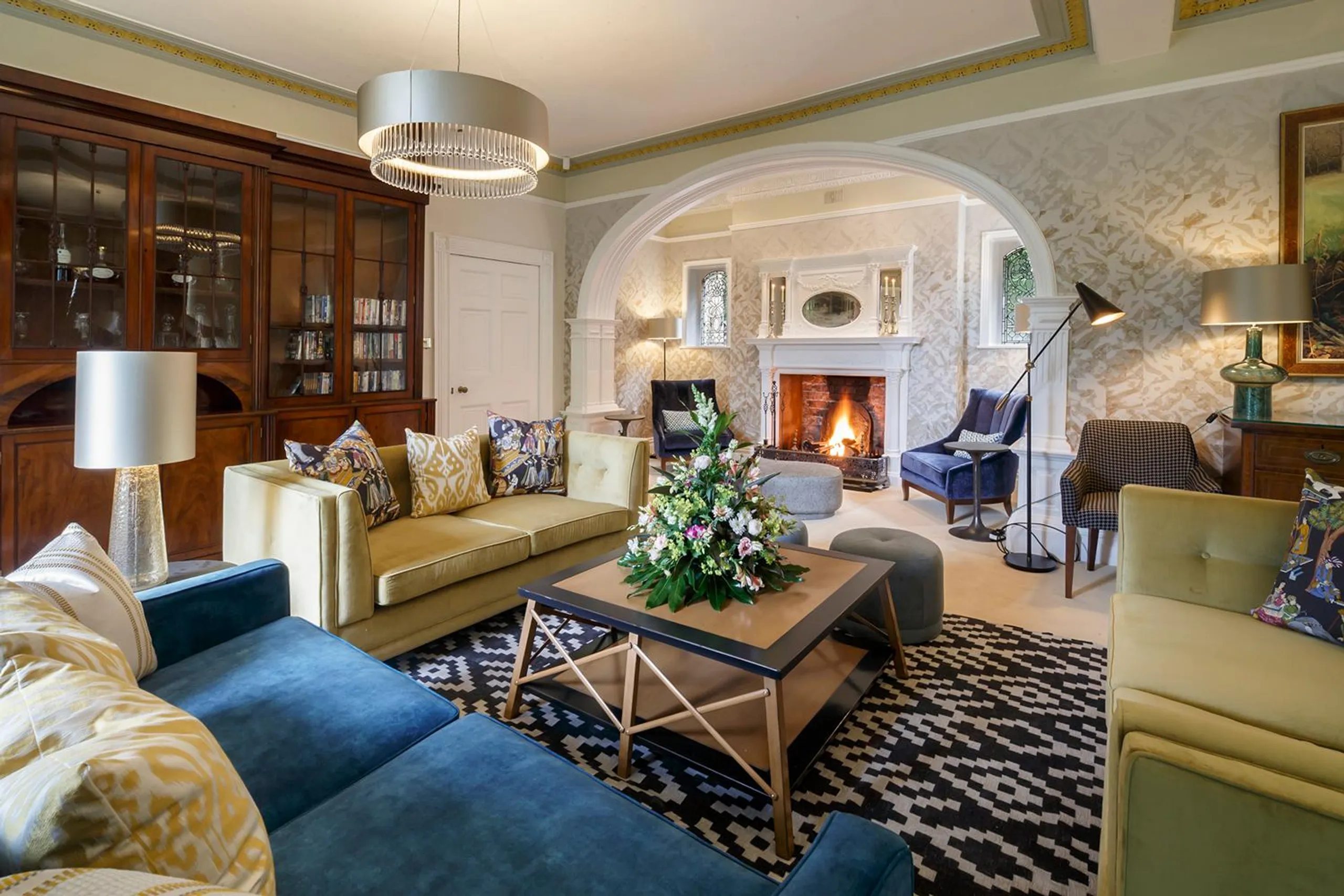Sophisticated Lake District Villa: Stunning Grounds, Private Spa, and Gourmet Kitchen — photograph 6