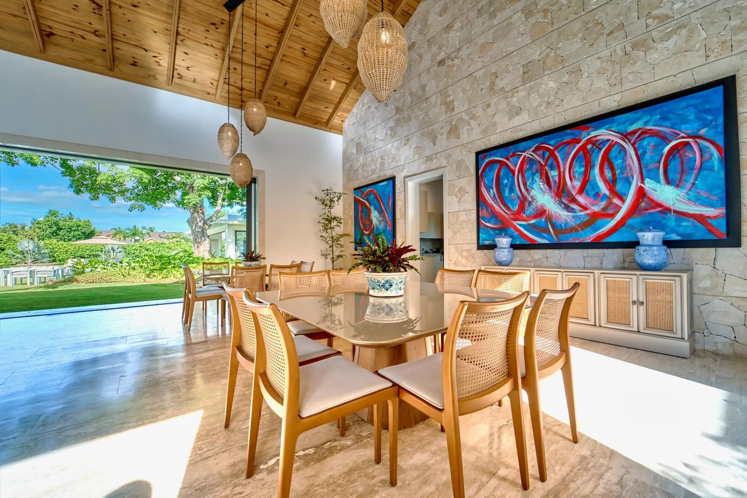 Deluxe Newly Built Paradise with Private Pool and Modern Amenities — photograph 9