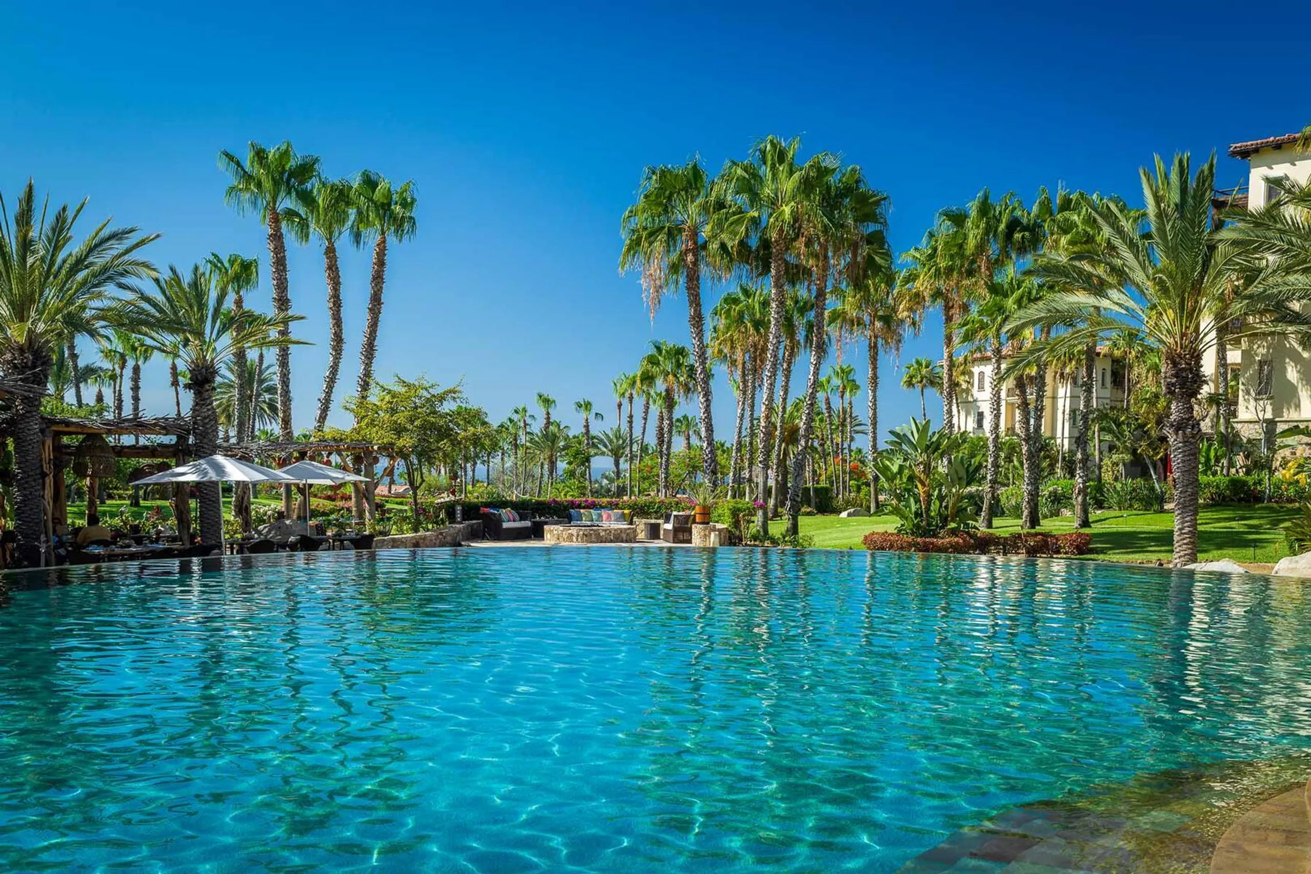 Elegant 4-Bedroom Villa in Esperanza Private Residencies and Stunning Ocean Views — photograph 7
