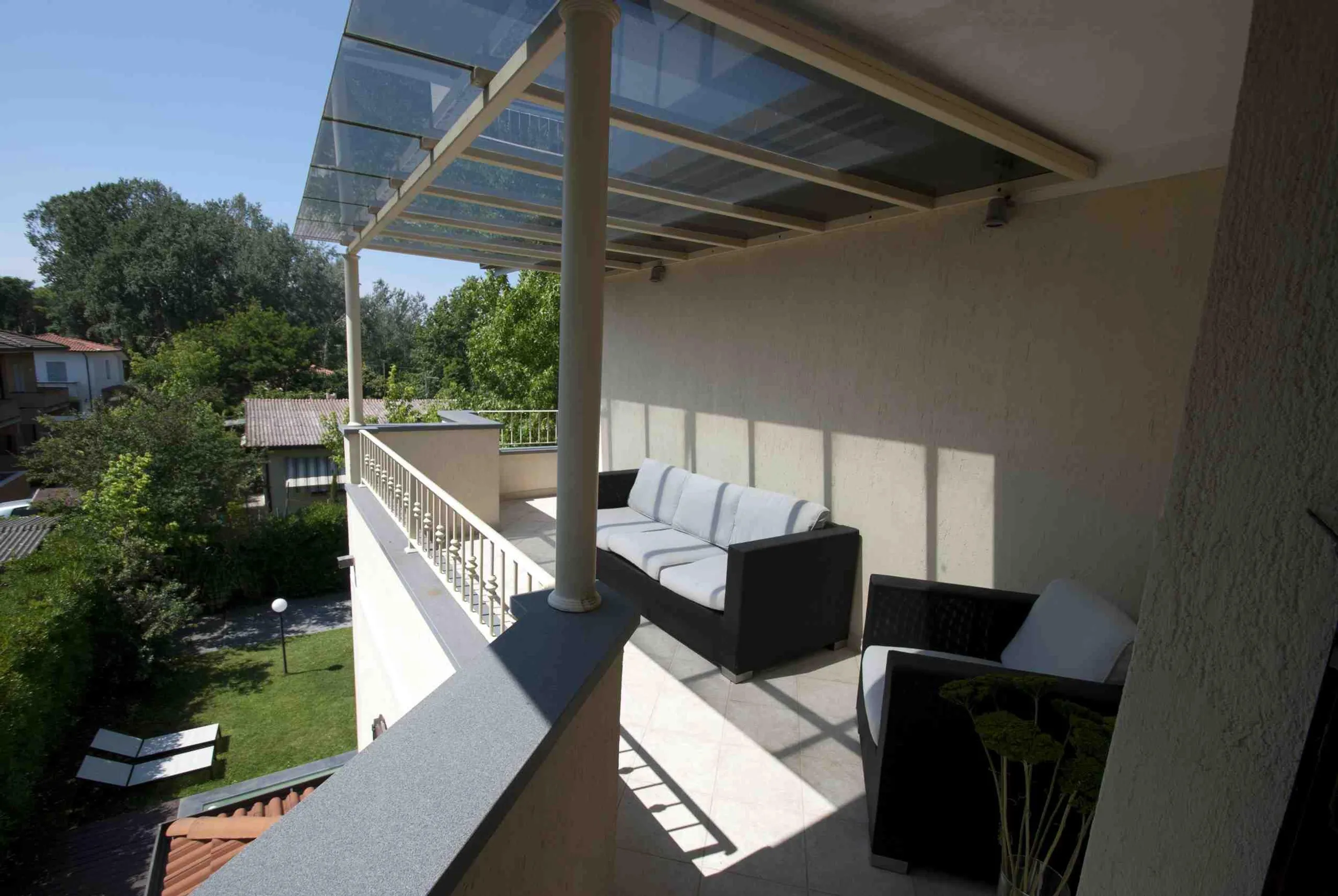 Lovely Garden Villa with Private Pool — photograph 4