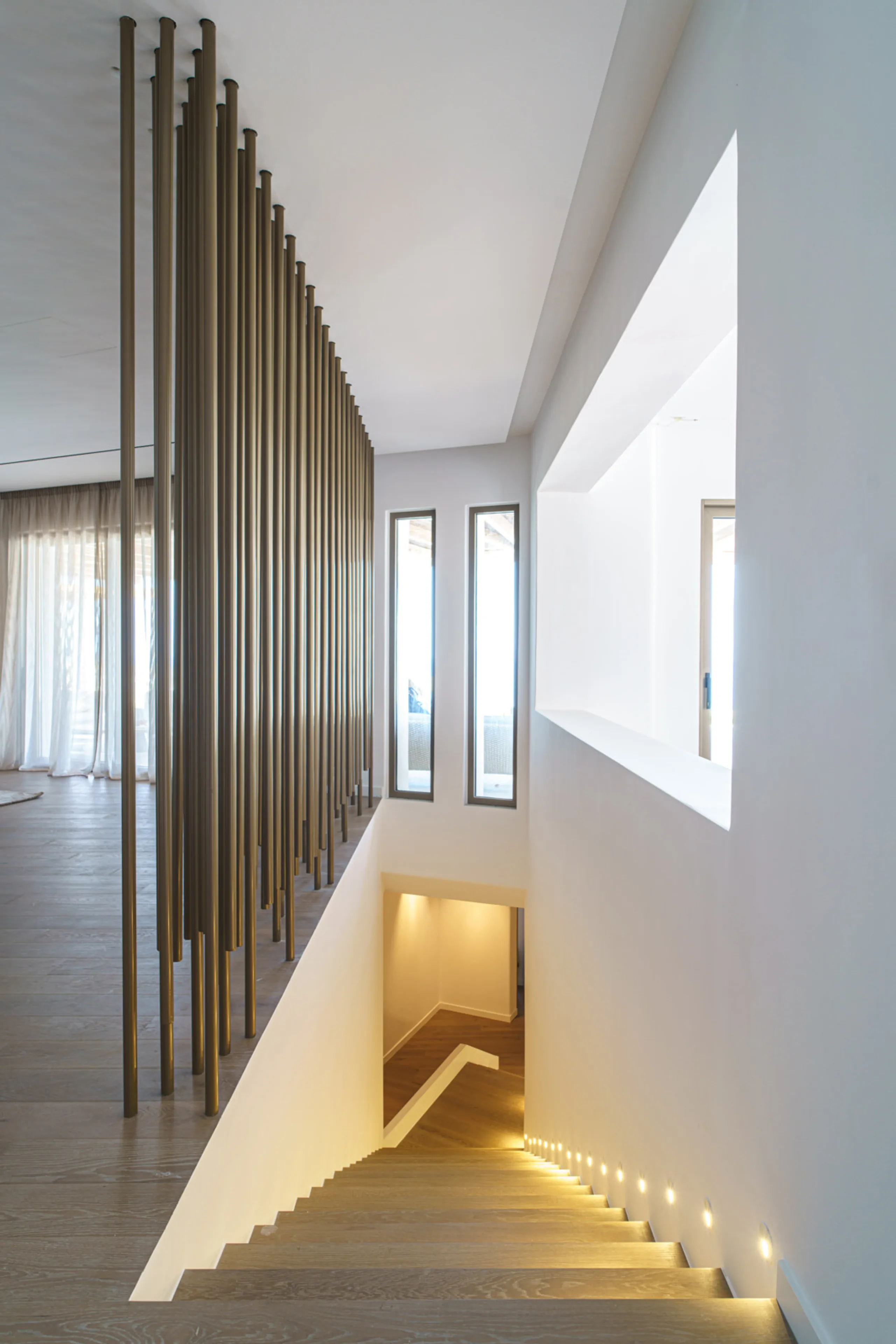 Top-of-the-line Psarou Getaway with Infinity Pool and Panoramic Sea & Beach Views — photograph 9