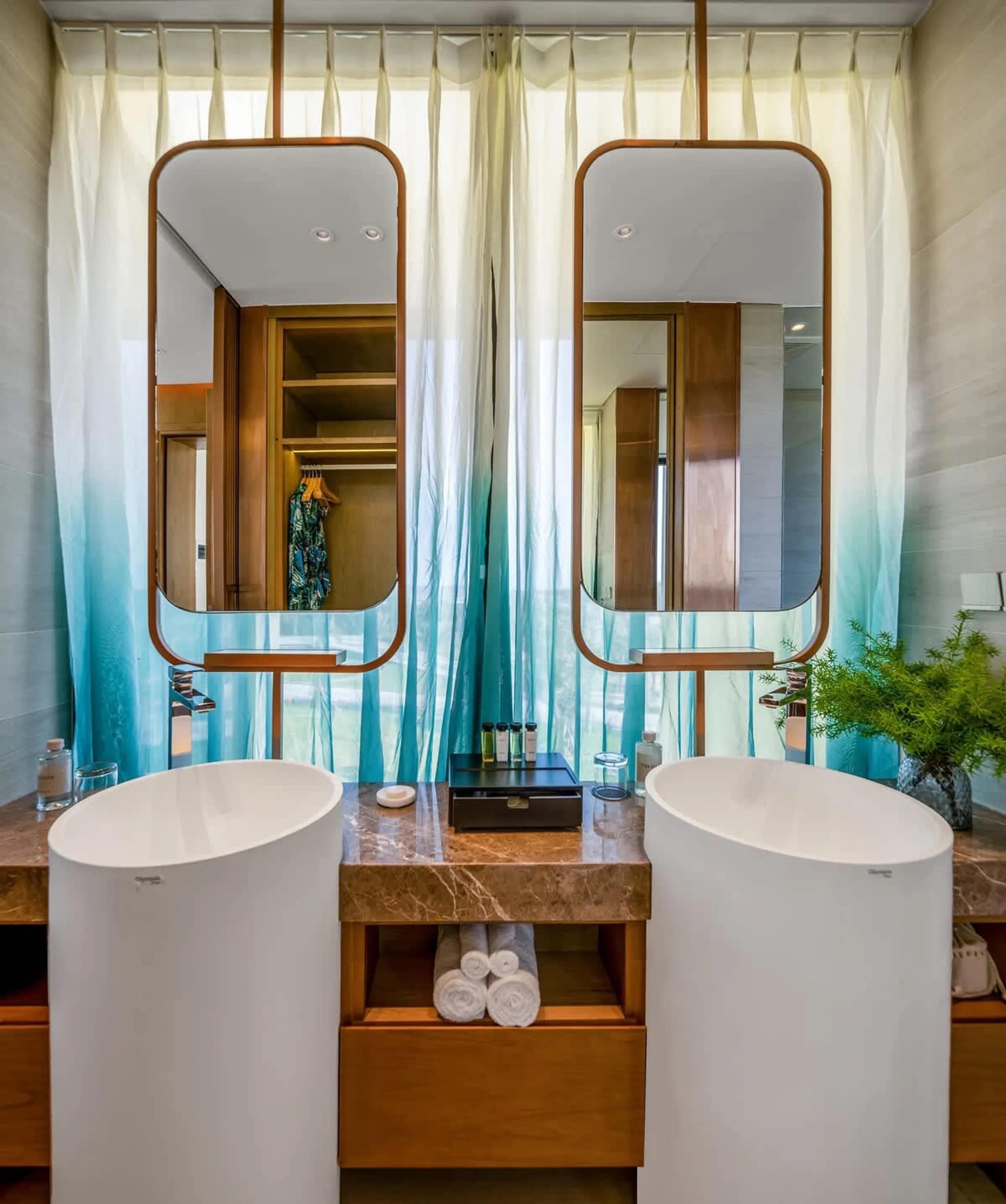 Exquisite 5BR with Private Pool and Bespoke Concierge — photograph 8