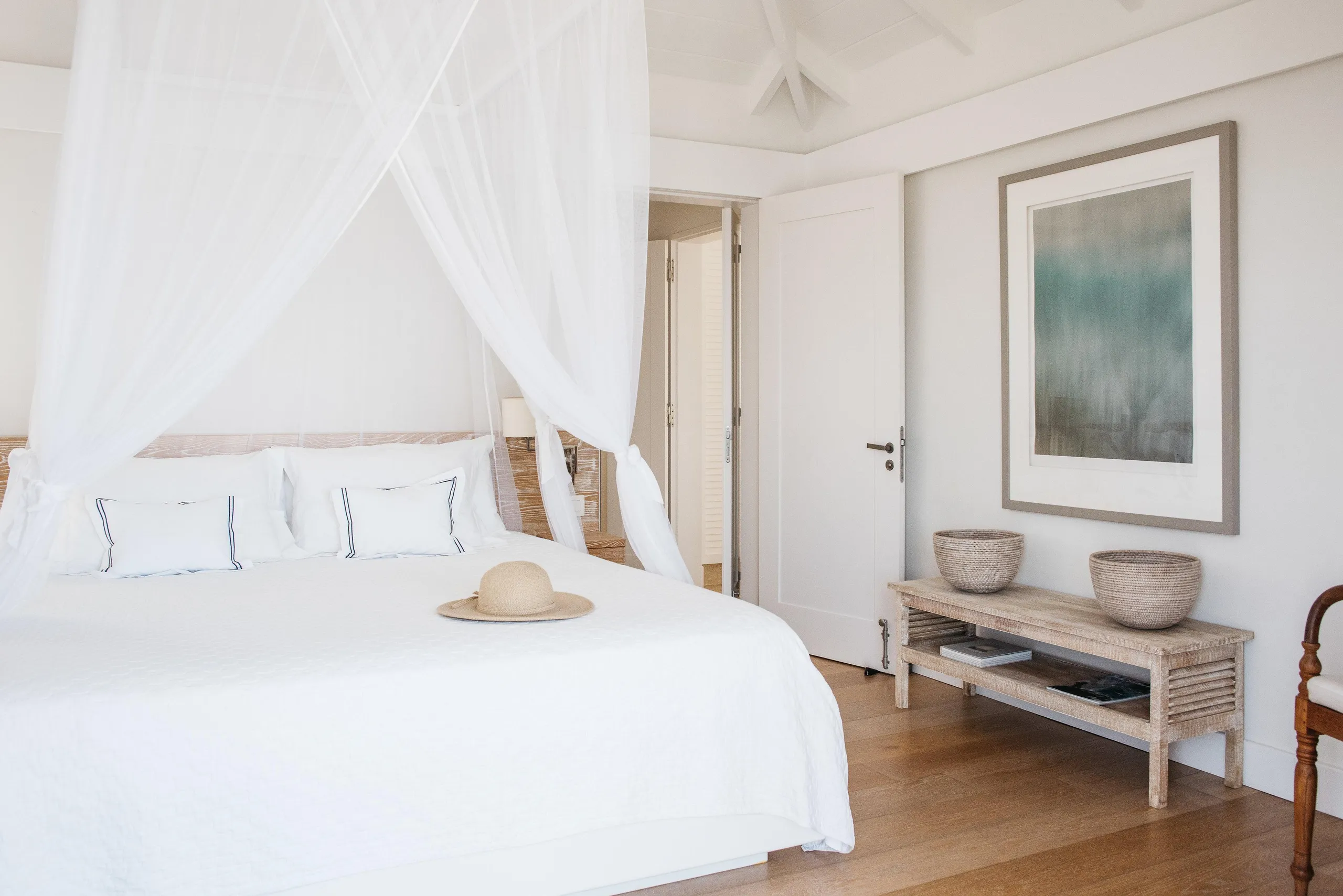 Exquisite Seaside Villa with Private Pool and Ocean Views — photograph 9