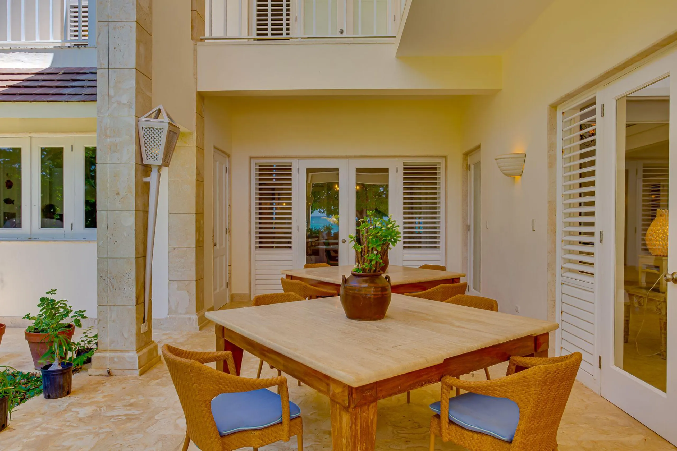 Chic Bright and Airy Villa with Private Pool and Spectacular Caribbean Views — photograph 8