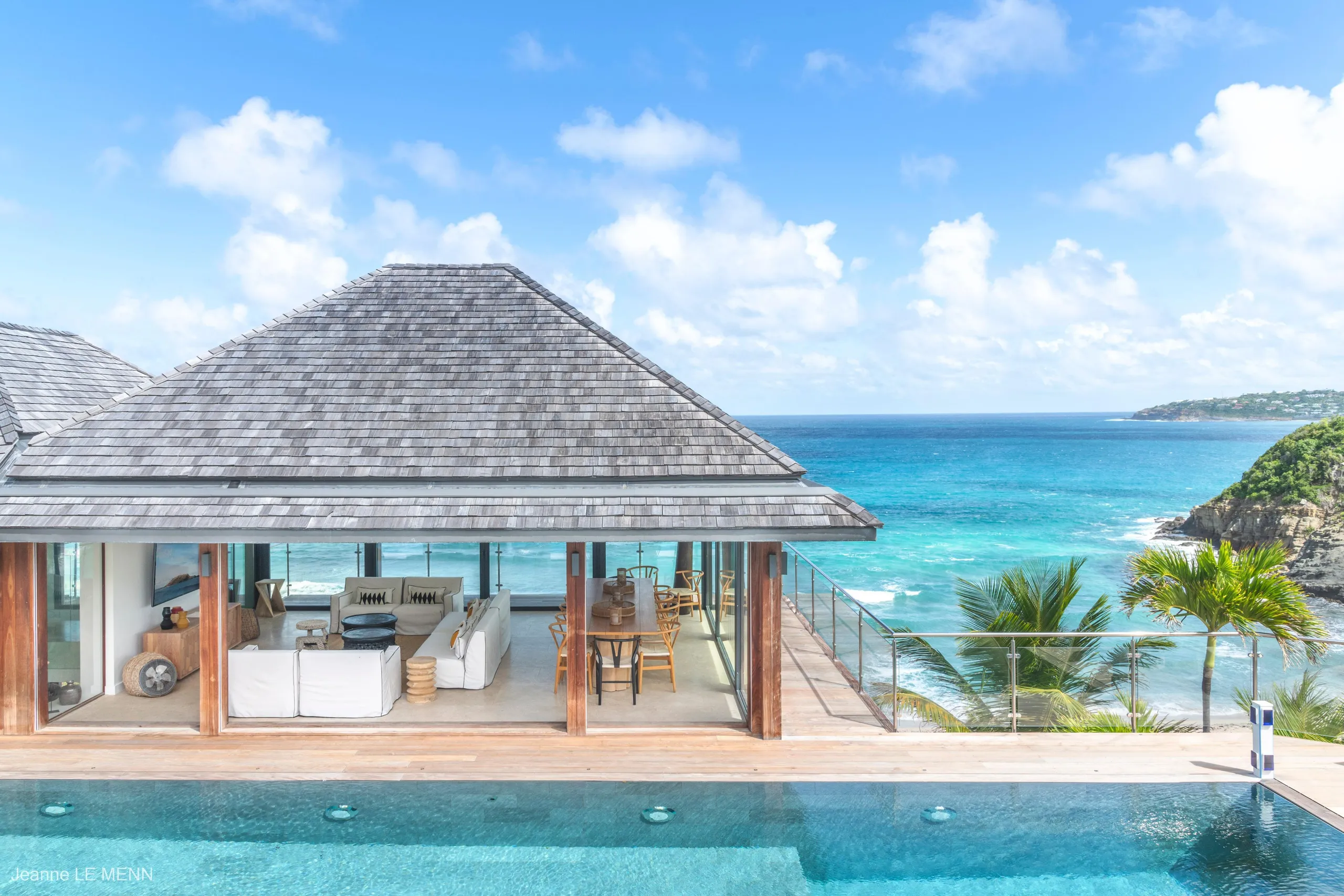Palatial Beachfront Villa with Private Pool and Luxury Gazebo, Anse Des Cayes