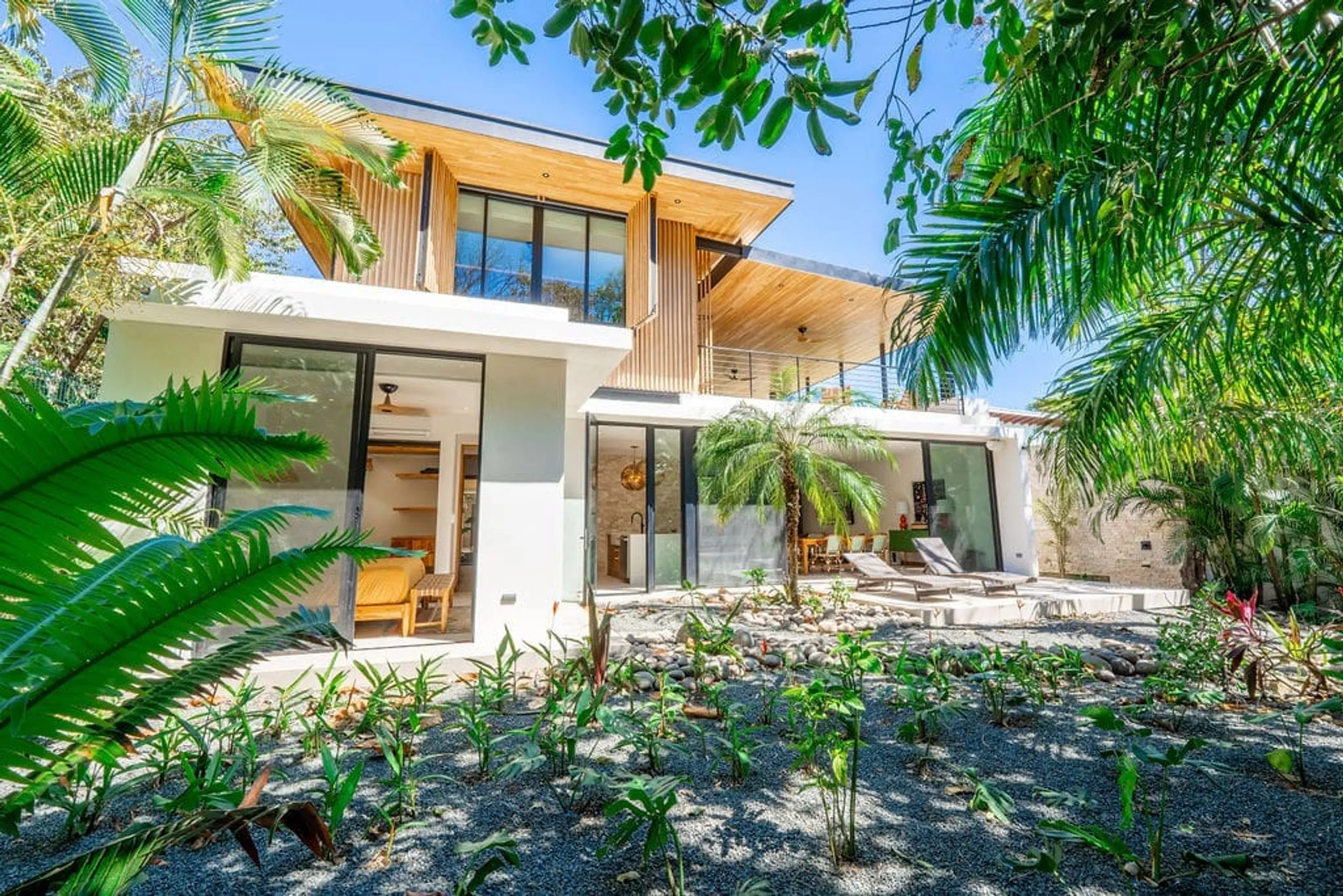 Contemporary Playa Guiones Villa with Beach Access — photograph 4