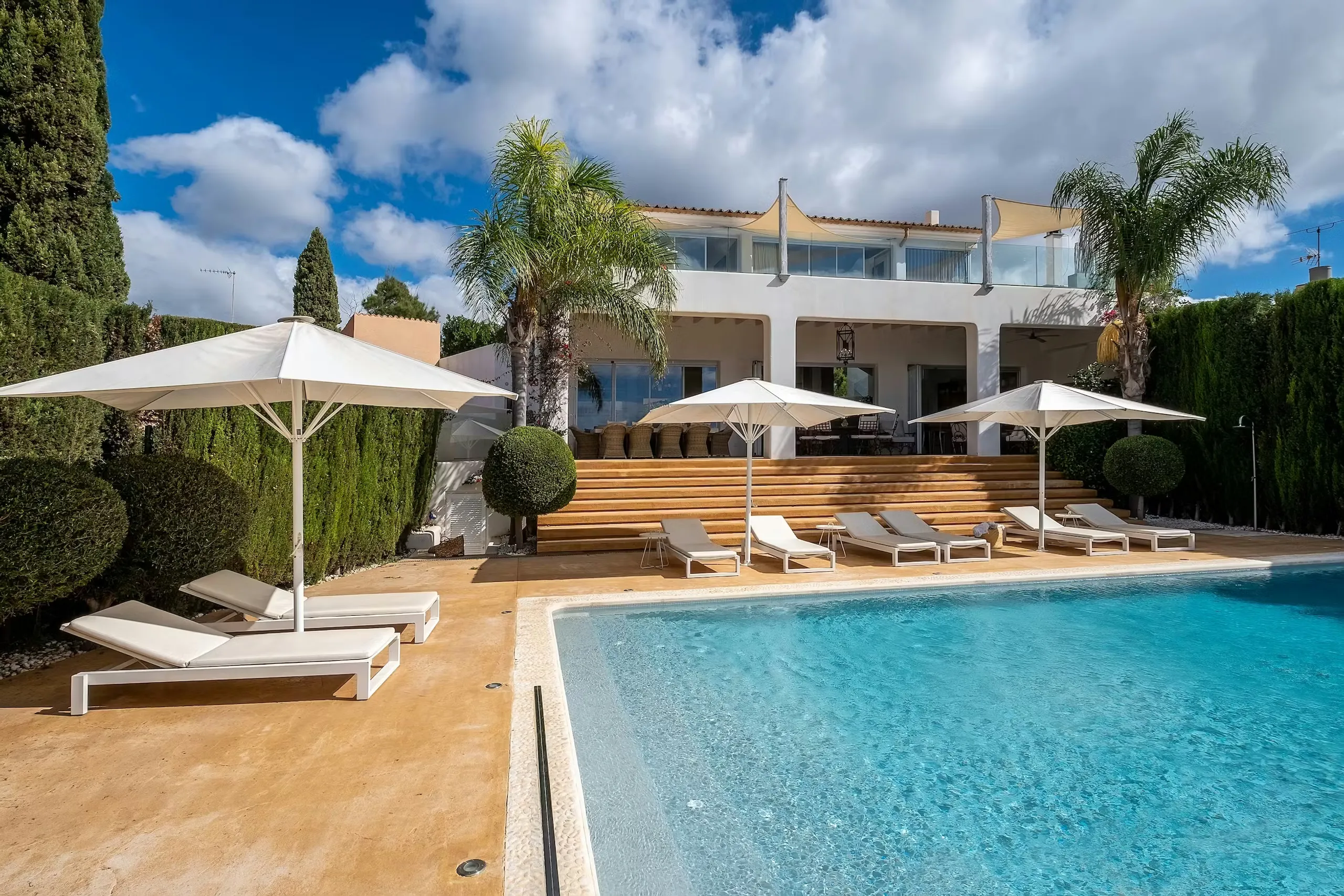 Tranquil Coastal Villa with Sparkling Swimming Pool and Sea Views, Cala Mayor