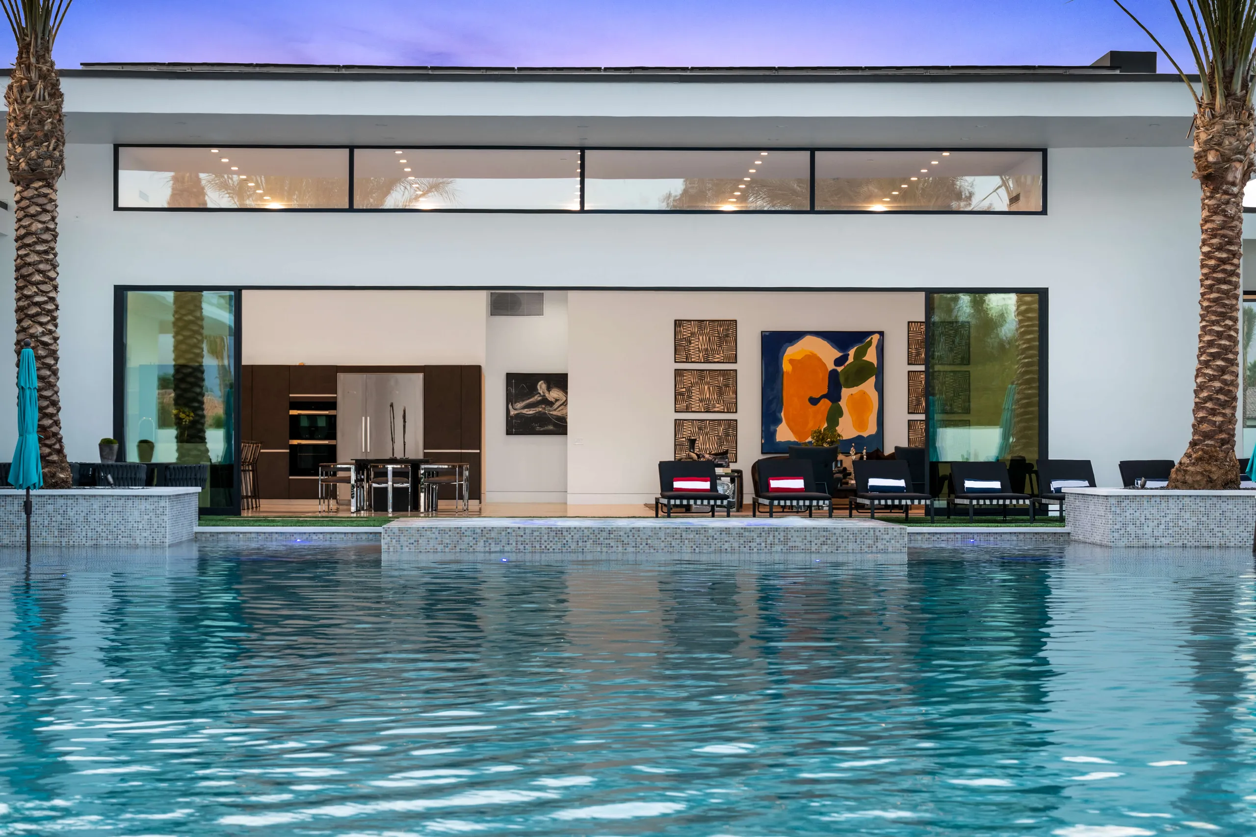 Unmatched Vacation Villa with Private Pool & Modern Architecture — photograph 7