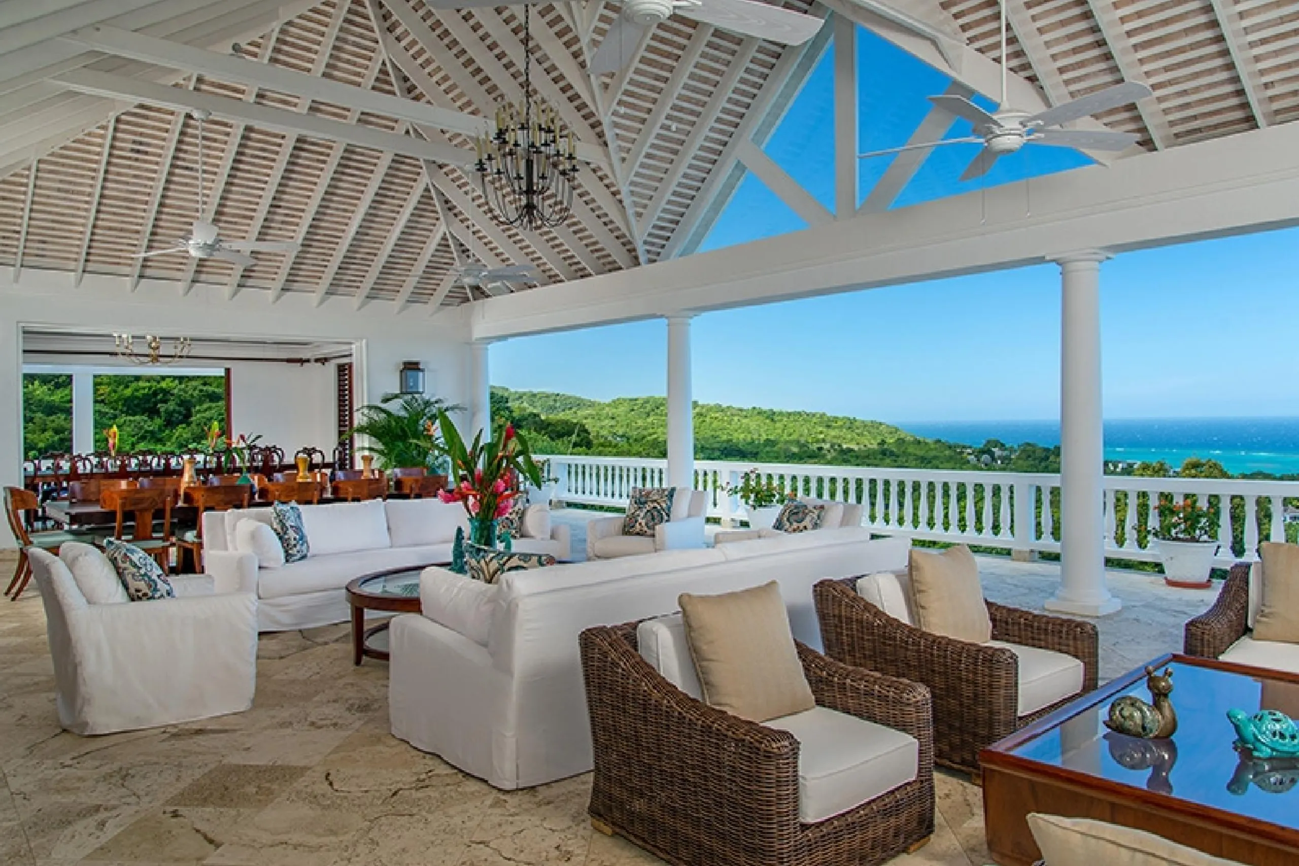 Elegant Montego Bay Villa with Private Pool and Panoramic Ocean Views — photograph 9