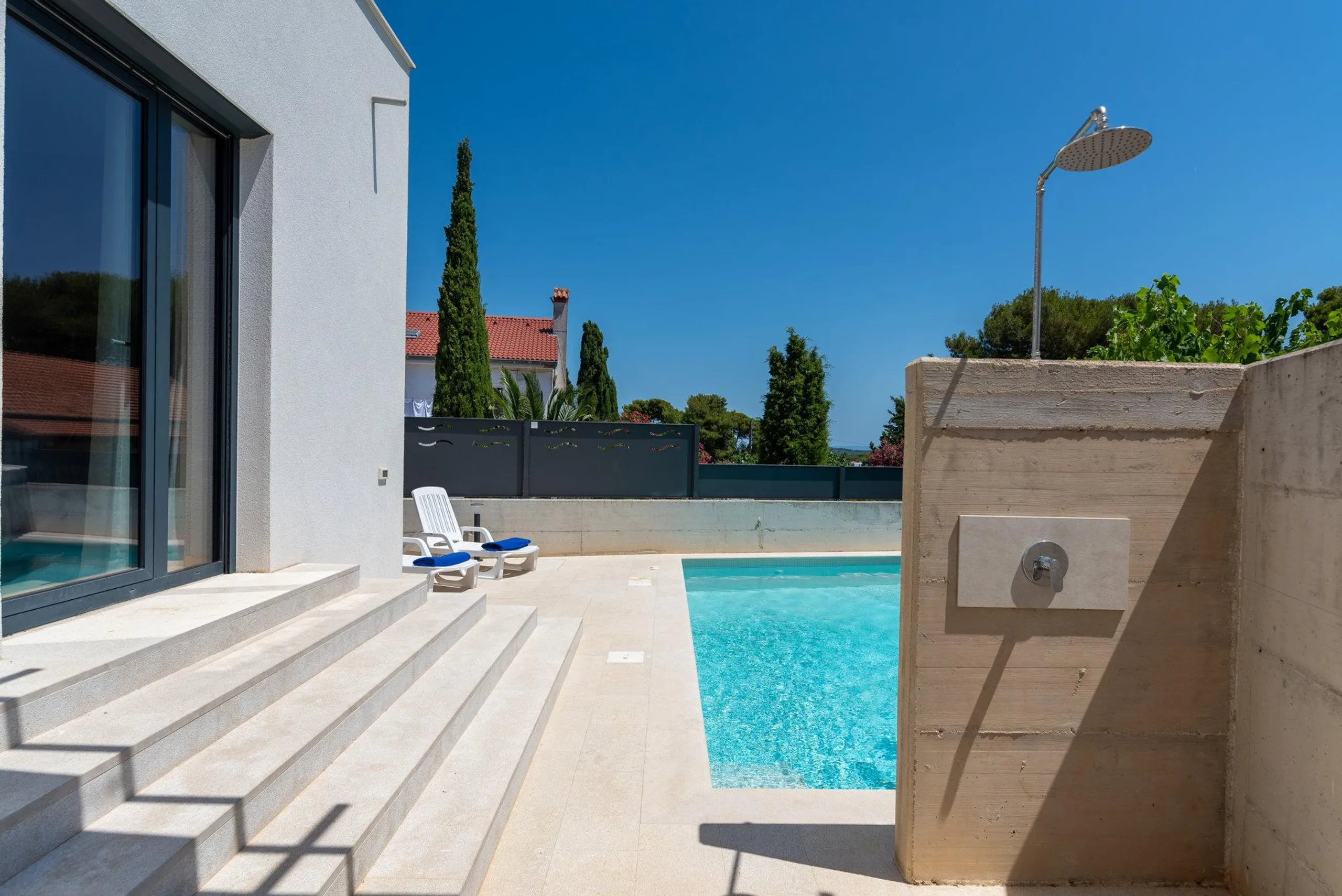 Elegant 4-Star Villa Near Pula with Pool and Beach Access — photograph 10