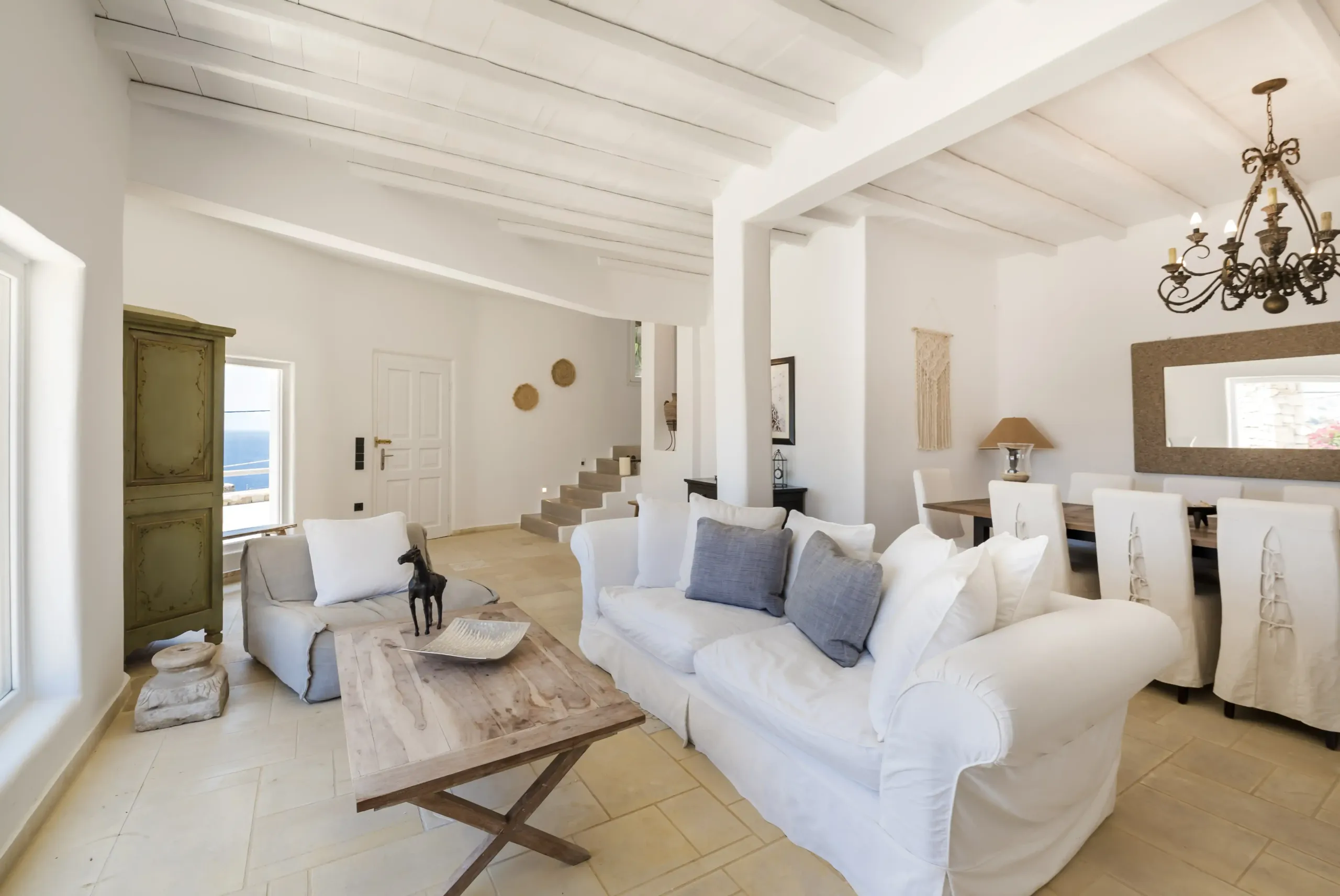 Stunning Cycladic Villa with Private Pool and Aegean Sea Views — photograph 10