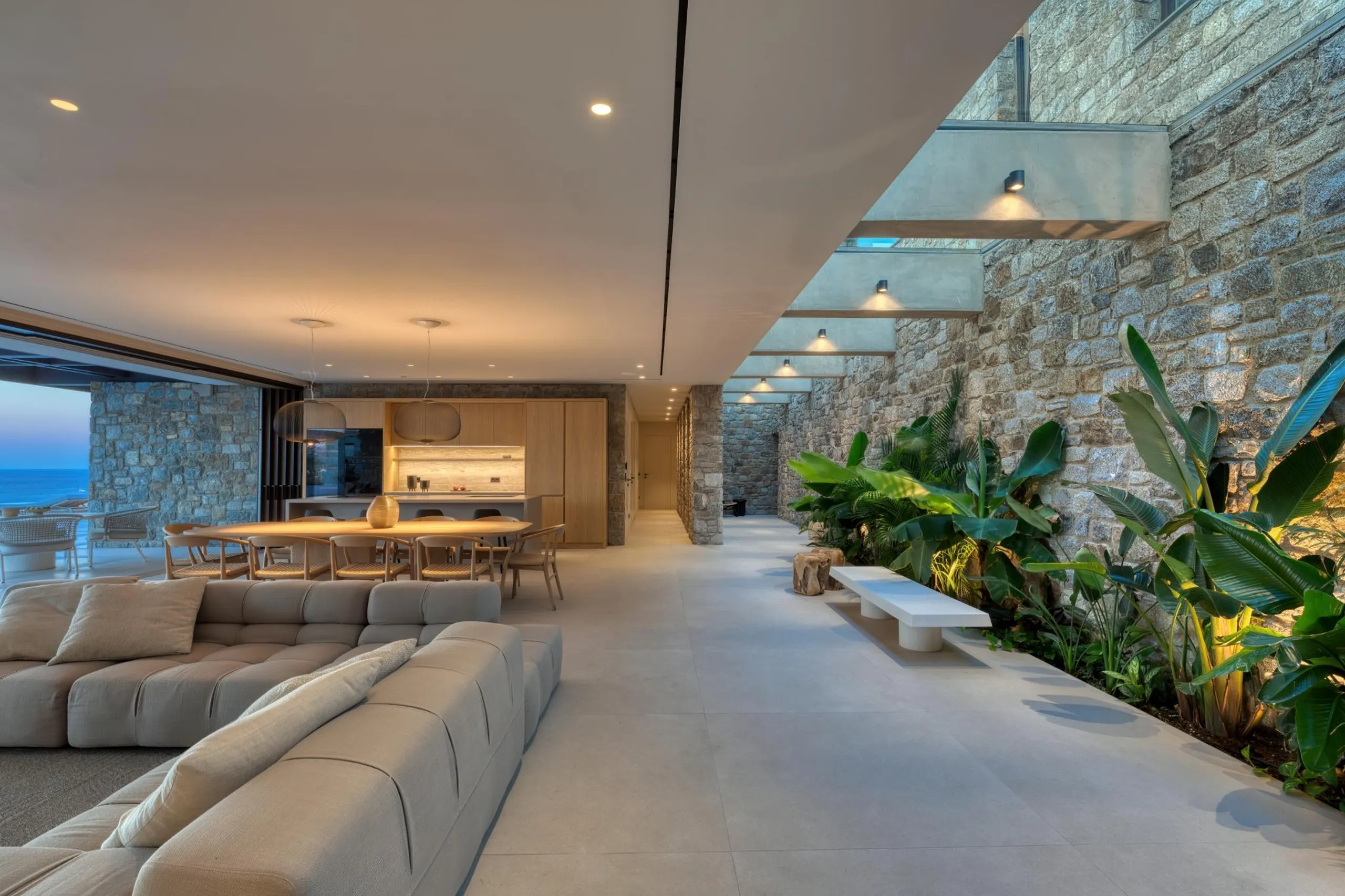 Noble Mykonos Retreat with Invigorating Pools and Views — photograph 11