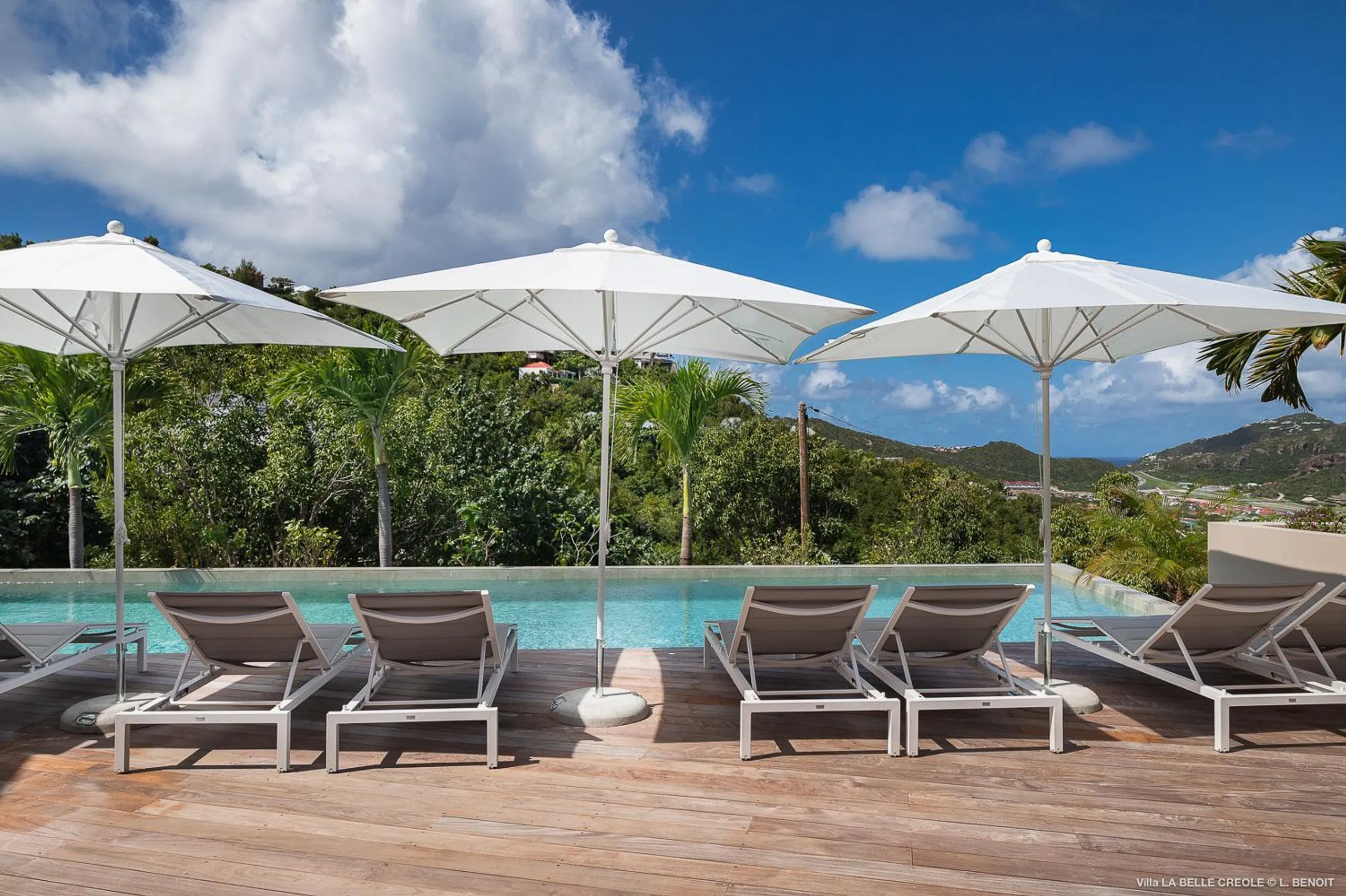 Posh St Jean Luxury Seaview Villa with Private Pool — photograph 3