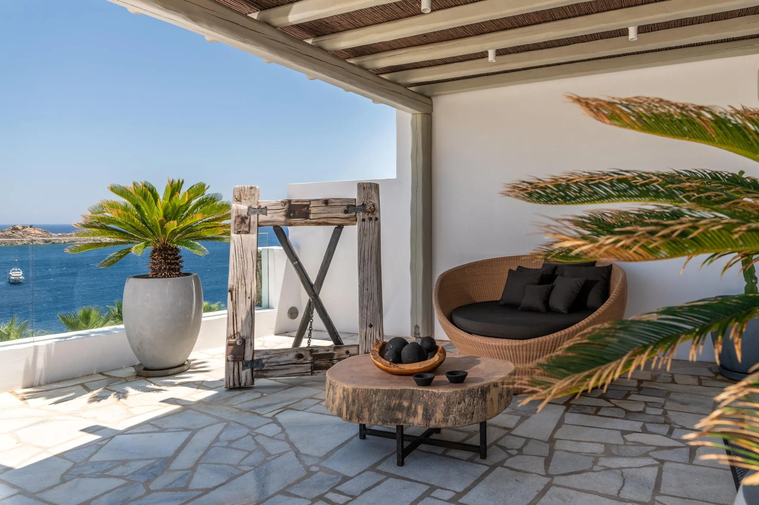 Grandiose Mykonos Estate with Private Pool and Stunning Views — photograph 6