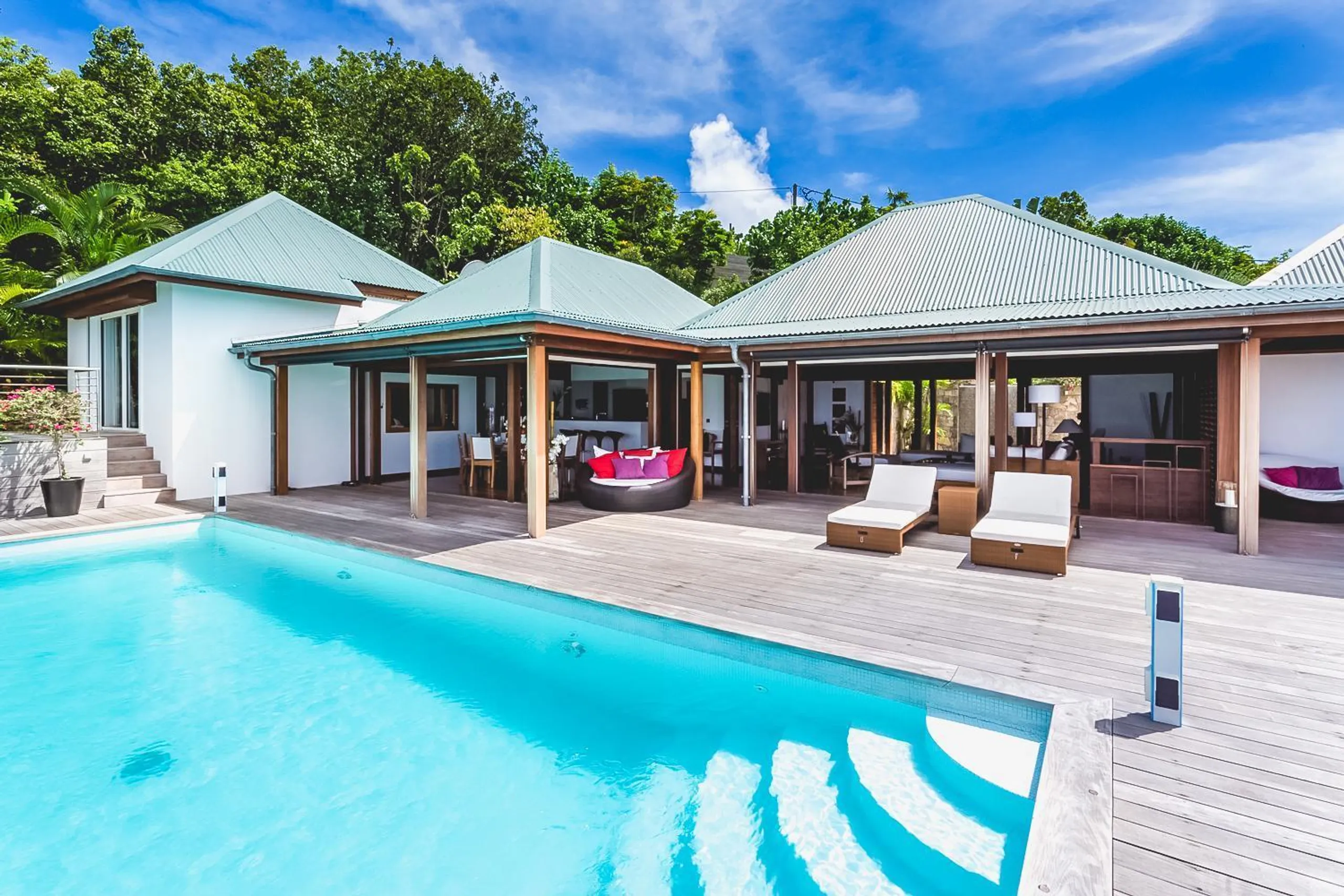 Luxurious Paradise Villa with Ocean Views and Private Pool, Lurin
