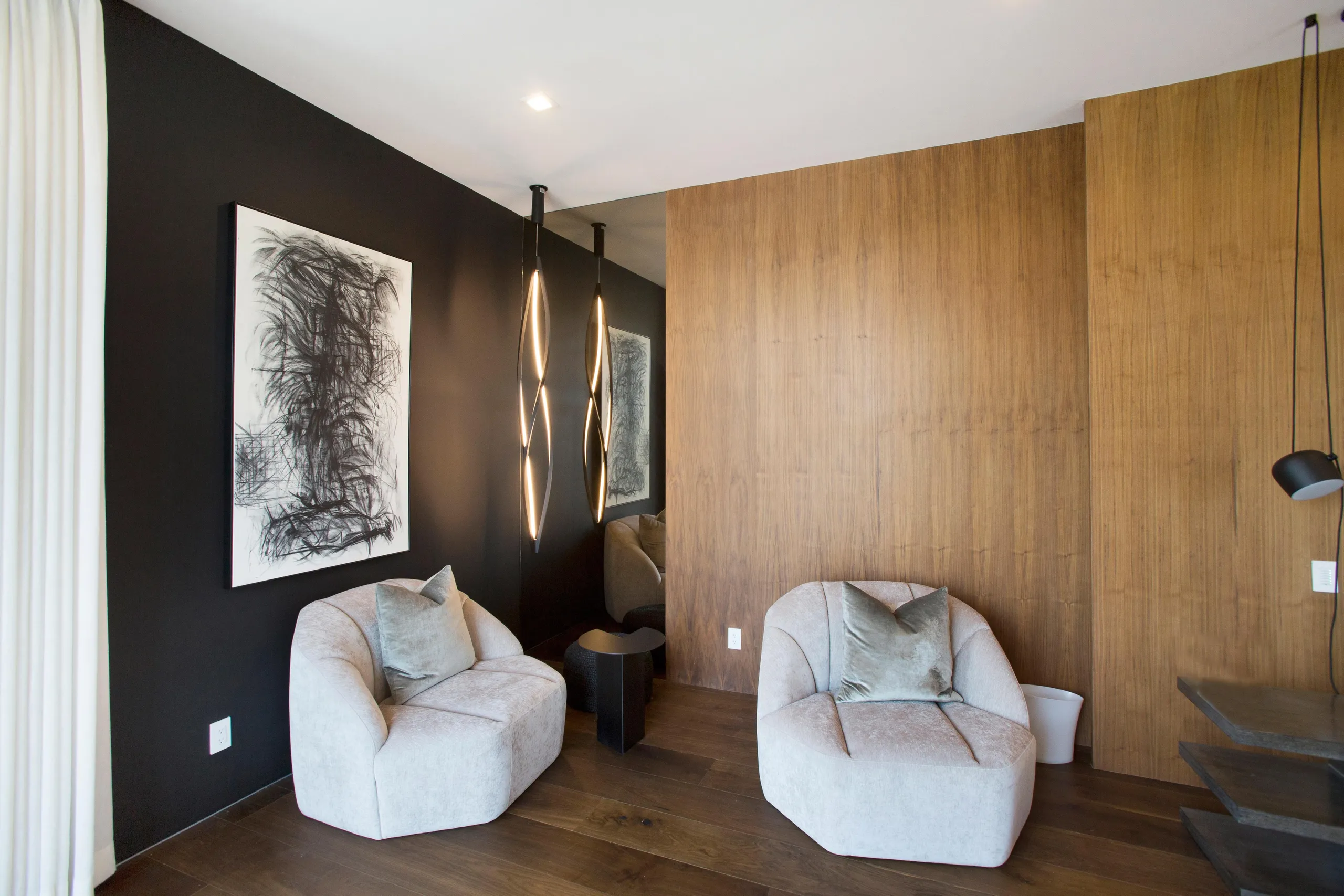 Modern Beverly Hills with Incredible Amenities — photograph 10