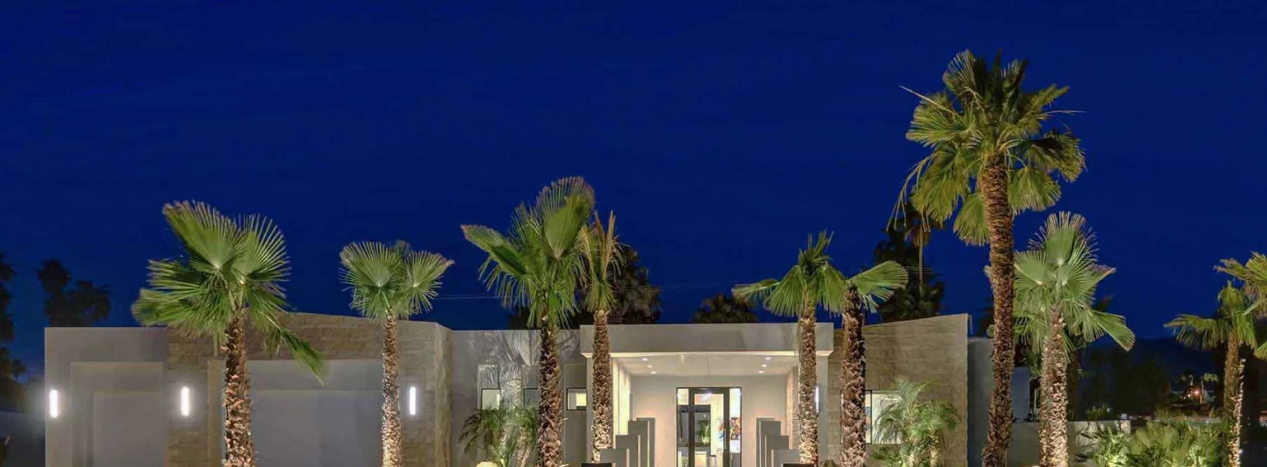 Luxurious Palm Desert Villa: Resort-Inspired Pool, Fire Pit, & Custom Interiors Near Coachella — photograph 12