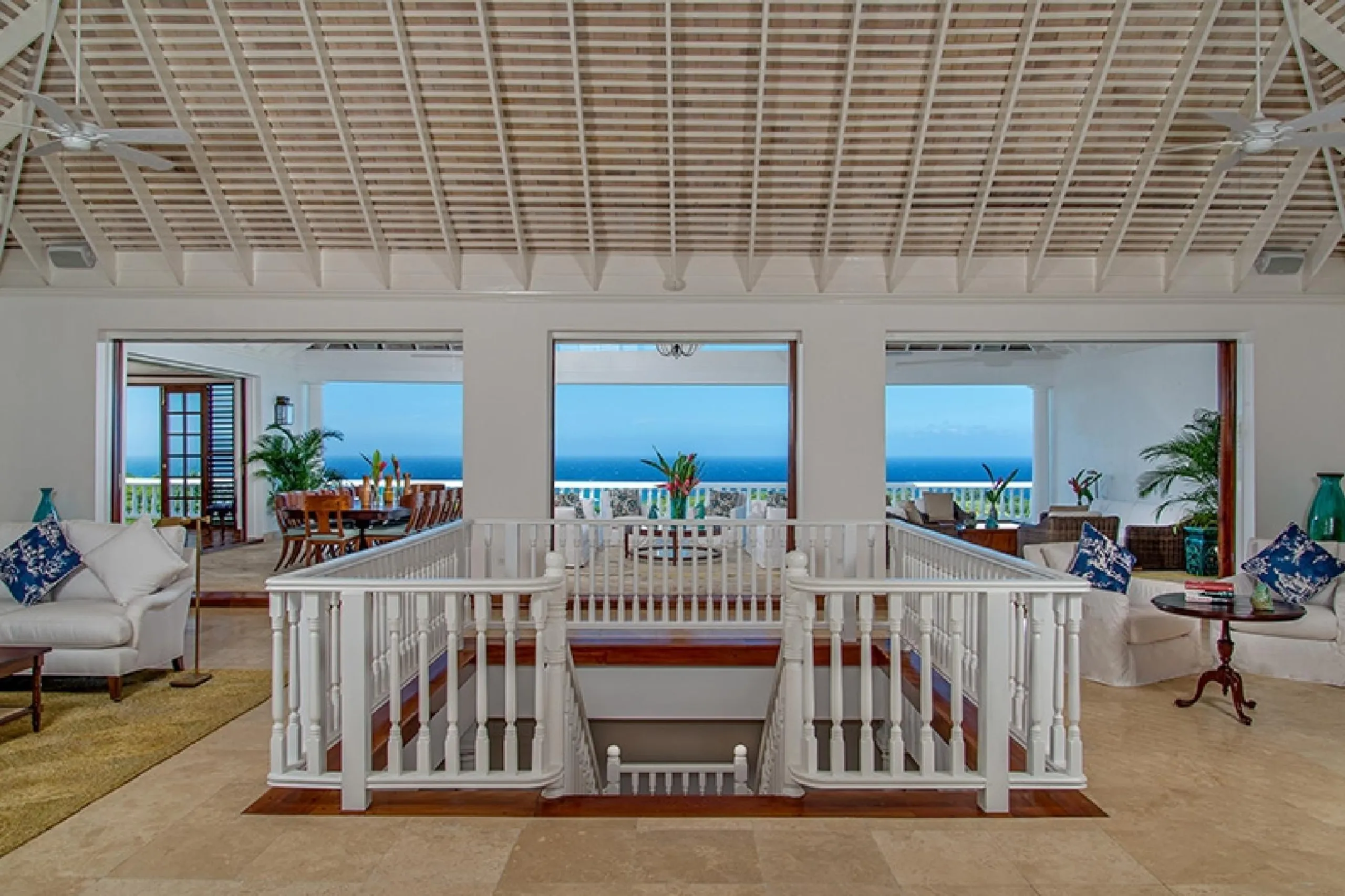 Elegant Montego Bay Villa with Private Pool and Panoramic Ocean Views — photograph 12