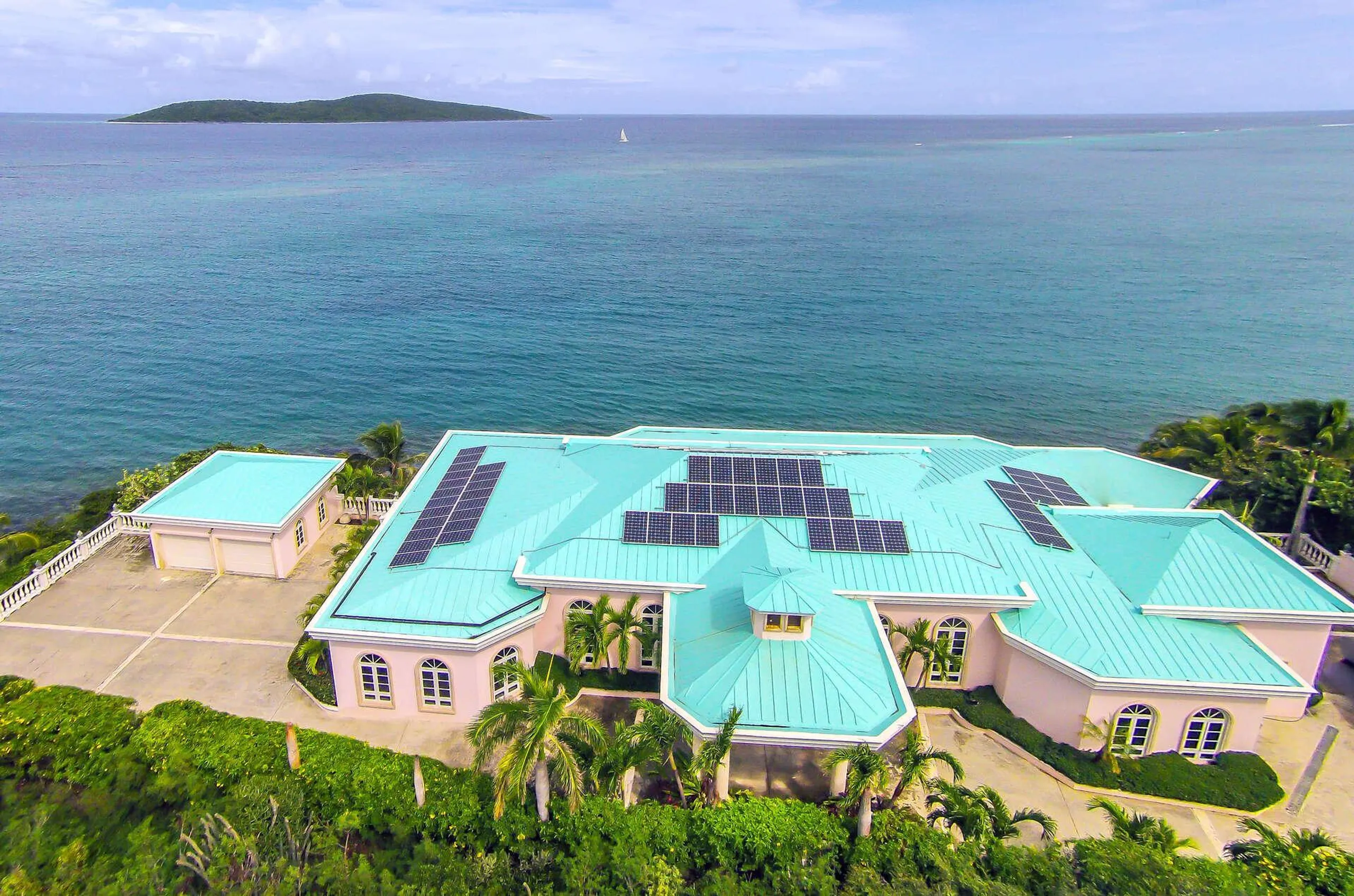 St. Croix Relaxing Villa with Awe-inspiring Views of the Caribbean Sea and Buck Island — photograph 2