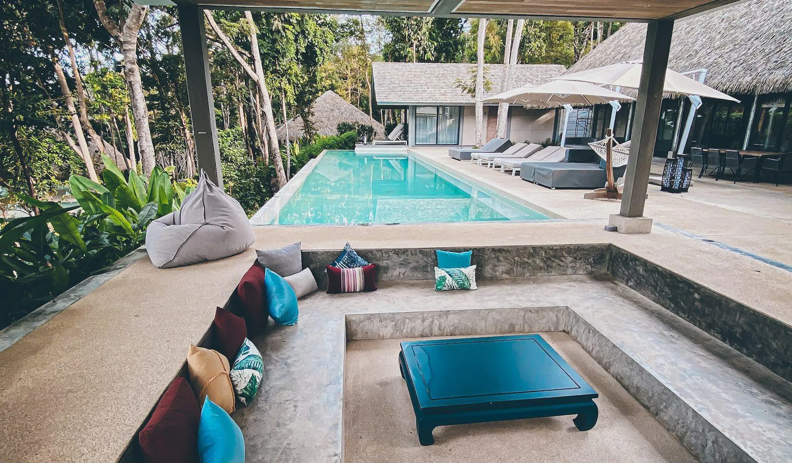 Inspiring Tropical Villa with Private Pool and Ocean Views — photograph 3