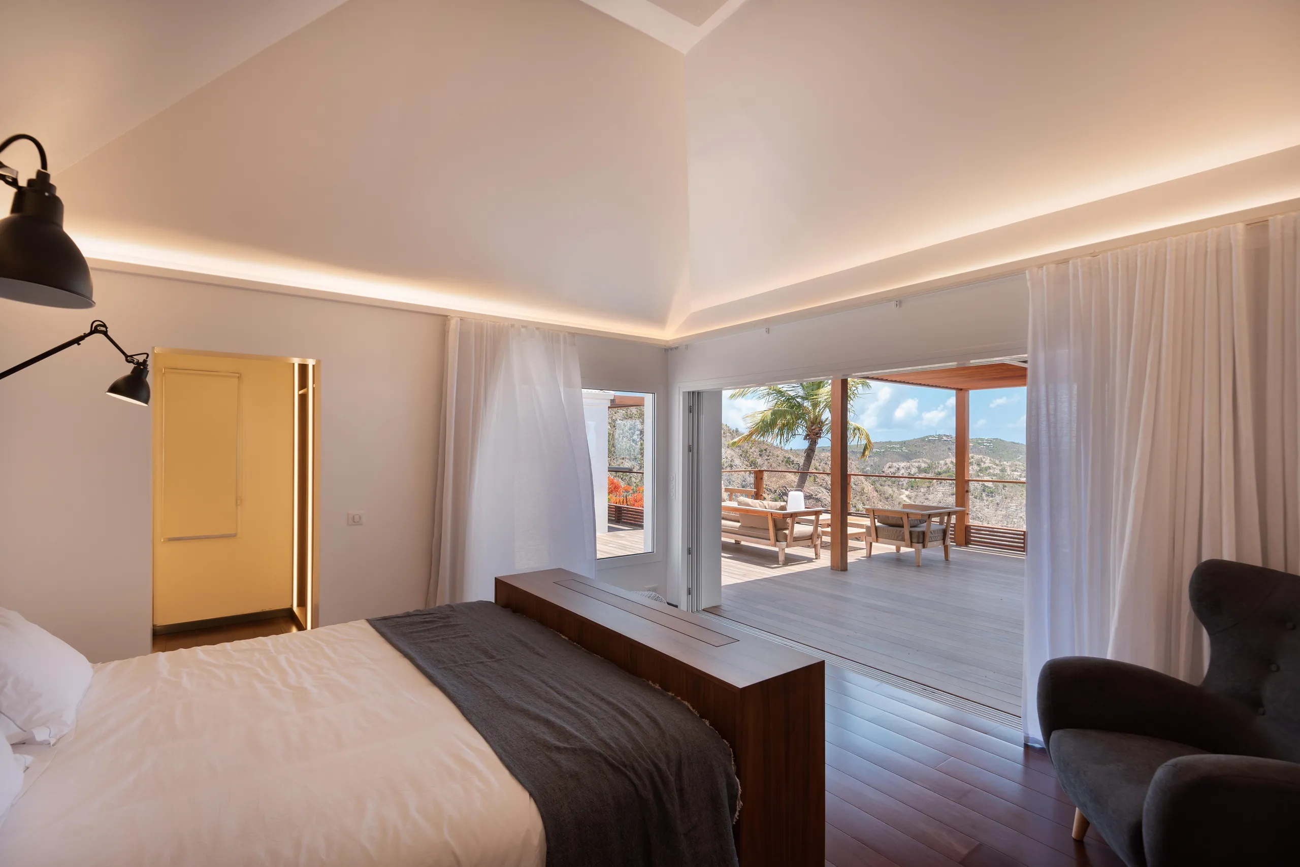 Majestic Paradise Villa with Private Pool and Panoramic Ocean Views — photograph 7