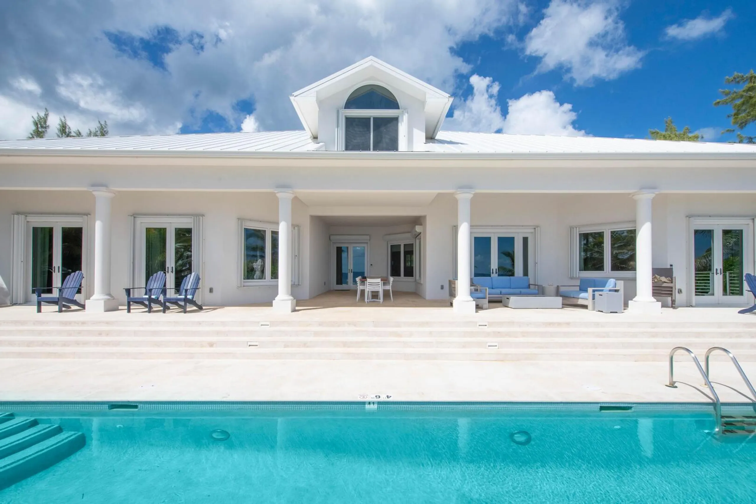 Elegant Ocean Kai Estate with Private Pool and Ocean Views — photograph 4
