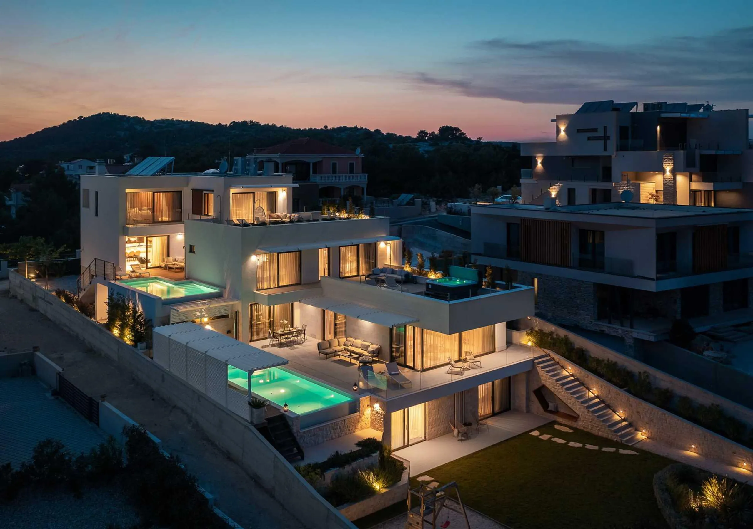Deluxe Paradise Villa Complex with Private Pools and Breathtaking Sea Views — photograph 4